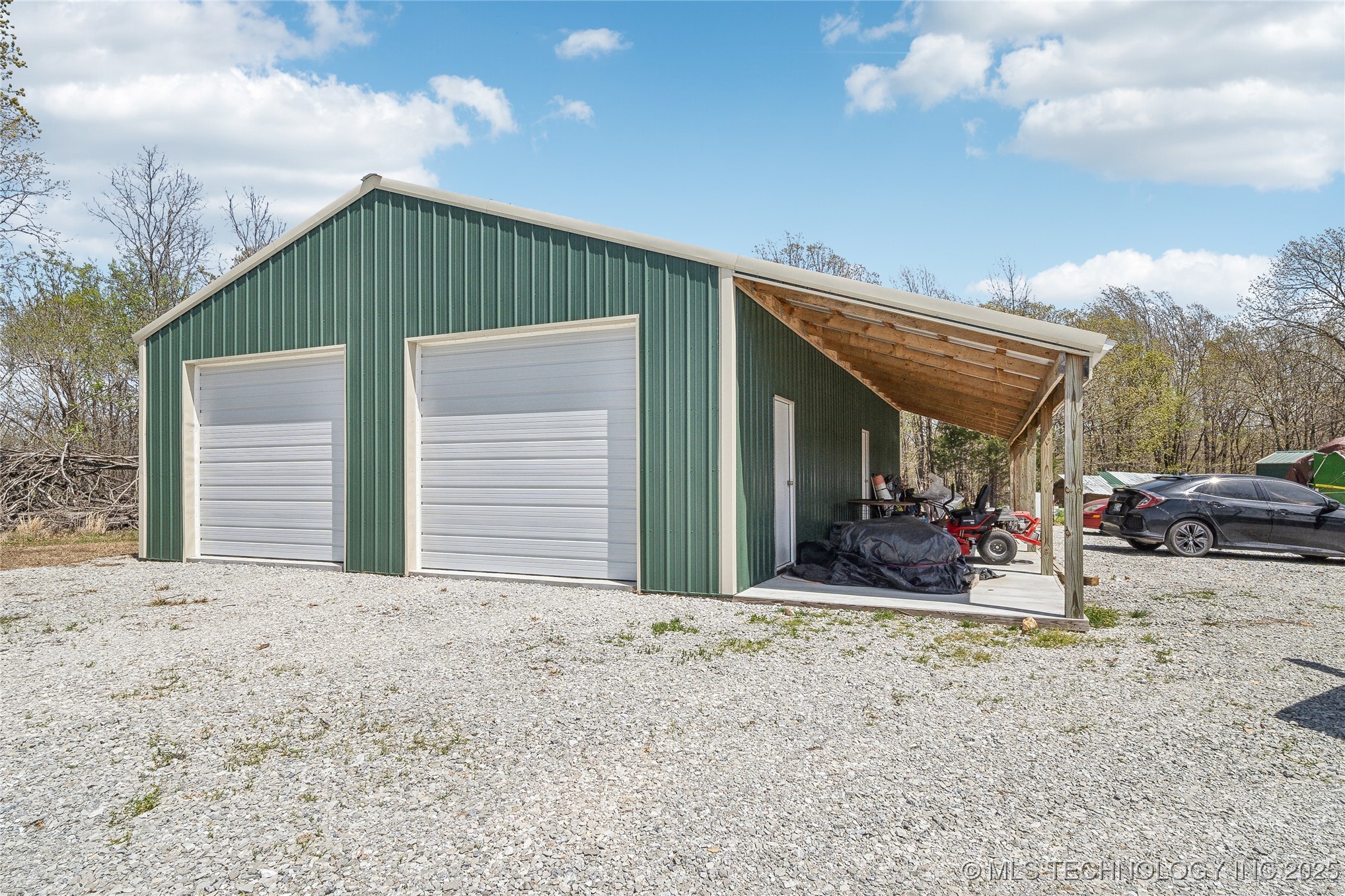 54555 E 340 Road Property Photo 4