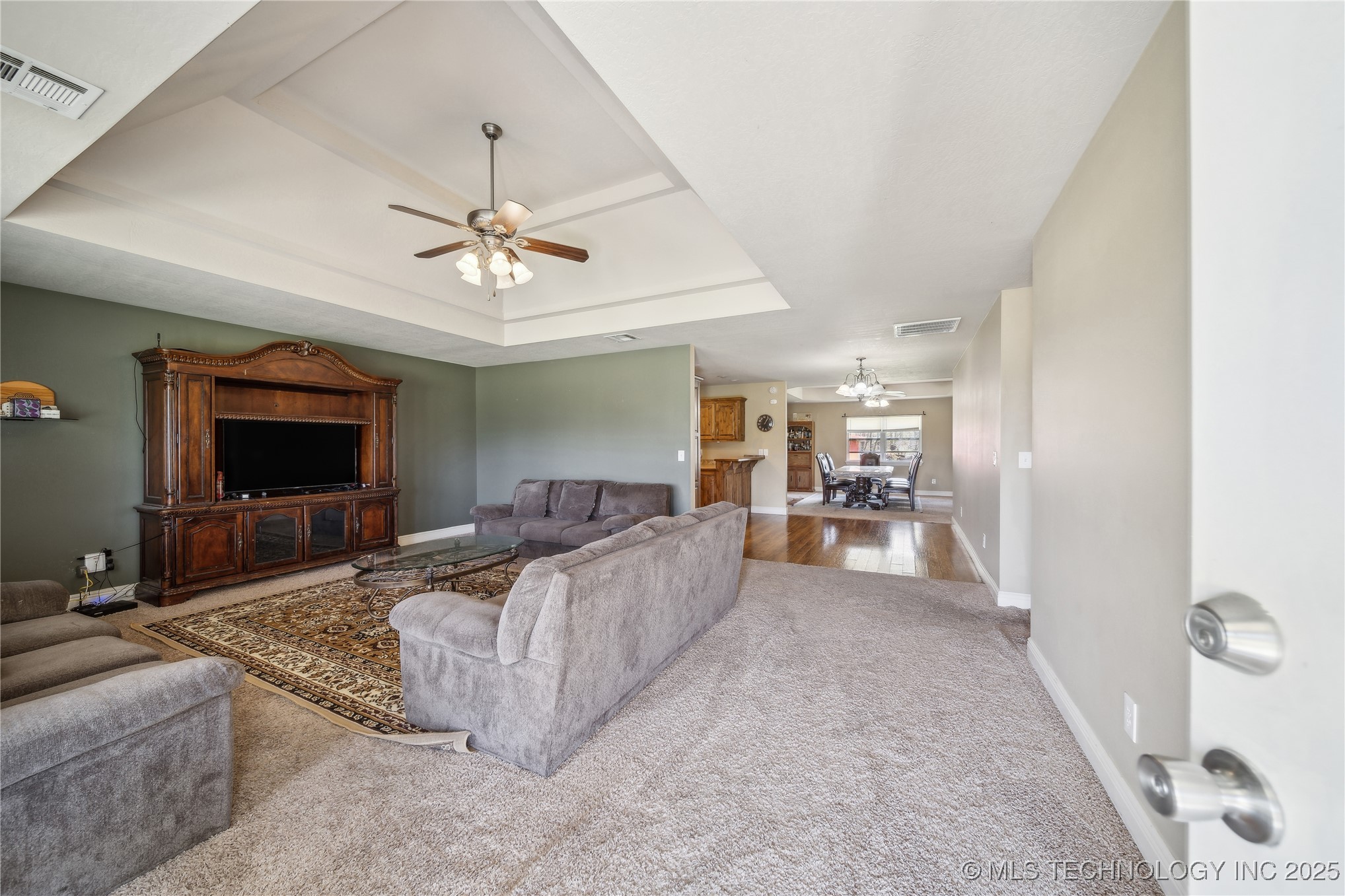 54555 E 340 Road Property Photo 5