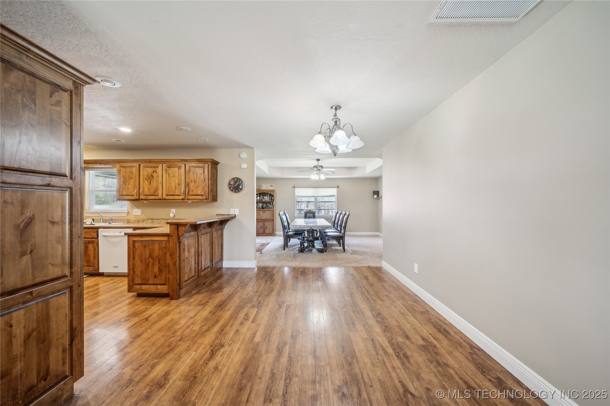 54555 E 340 Road Property Photo 8