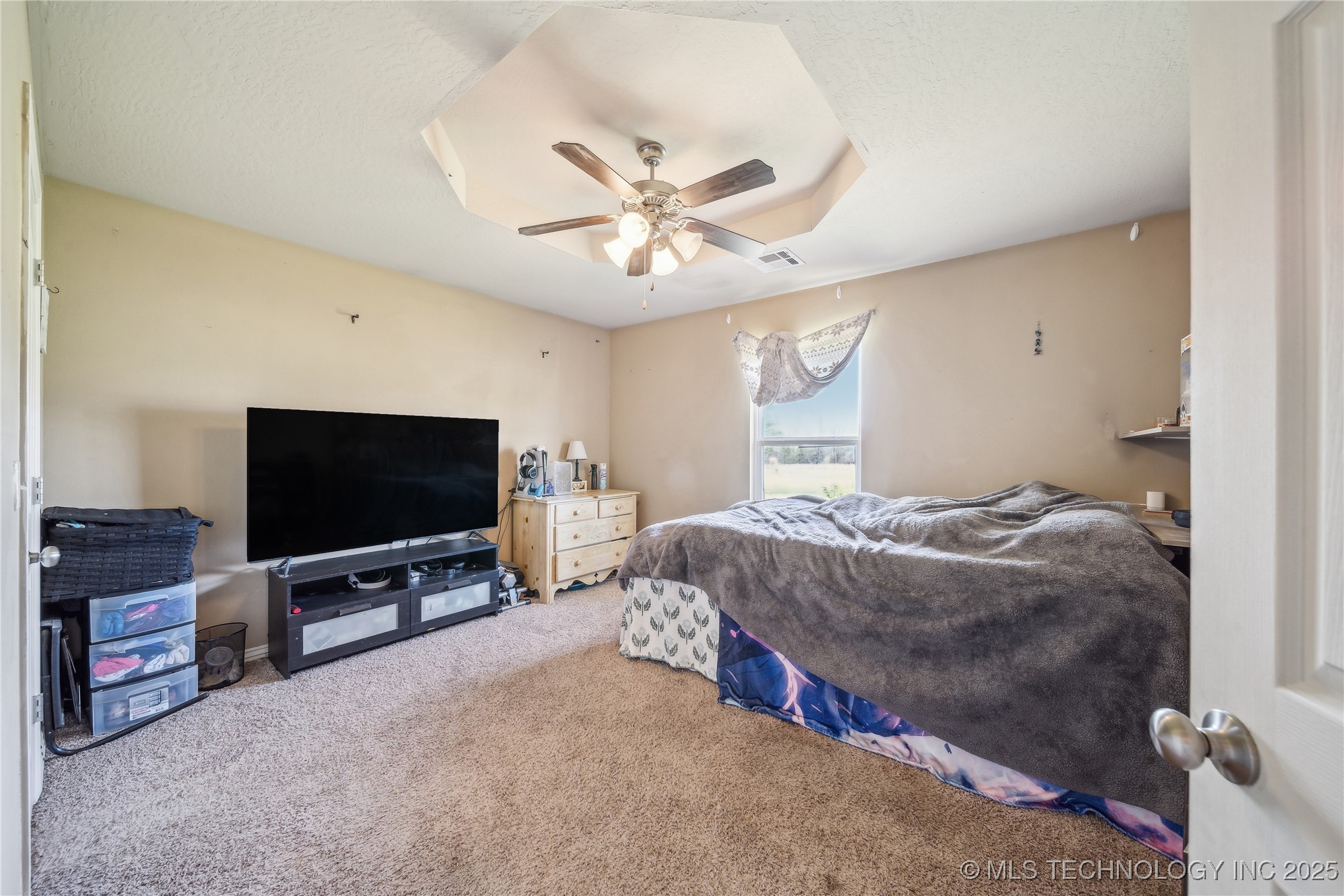 54555 E 340 Road Property Photo 17