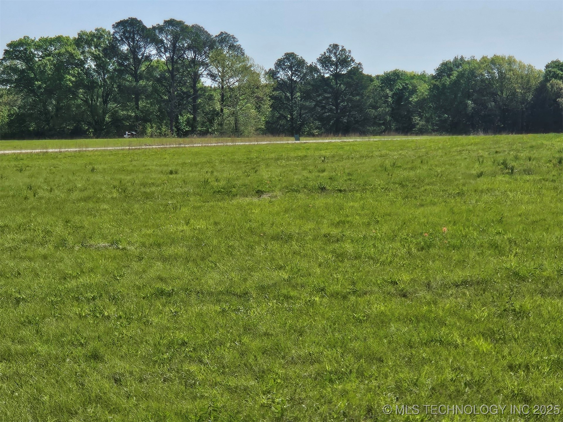 Redbud Property Photo 1