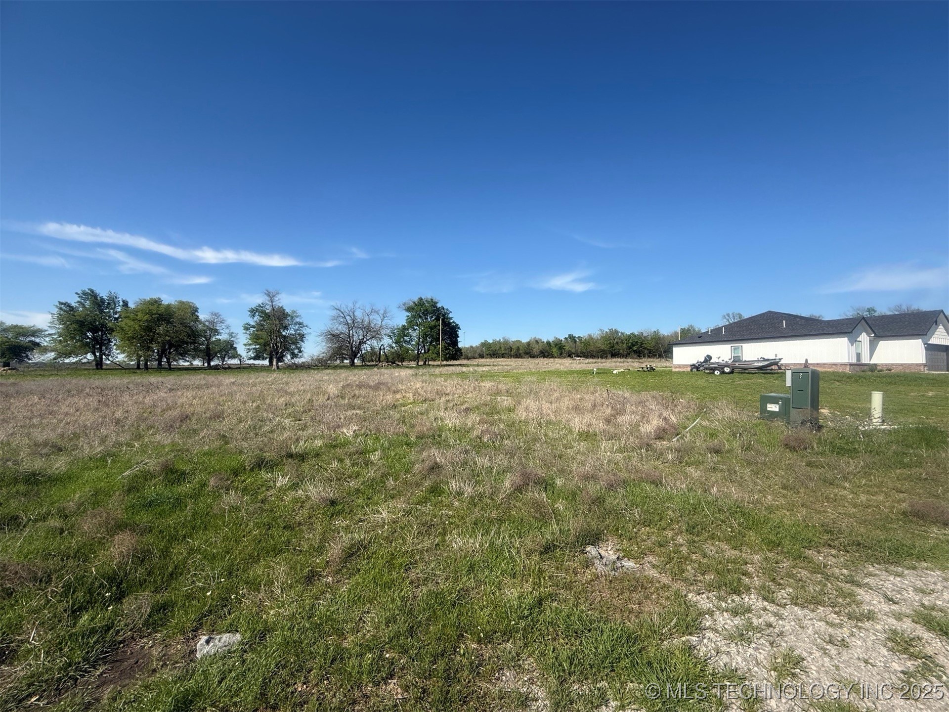 16920 W 828 Road Property Photo 2