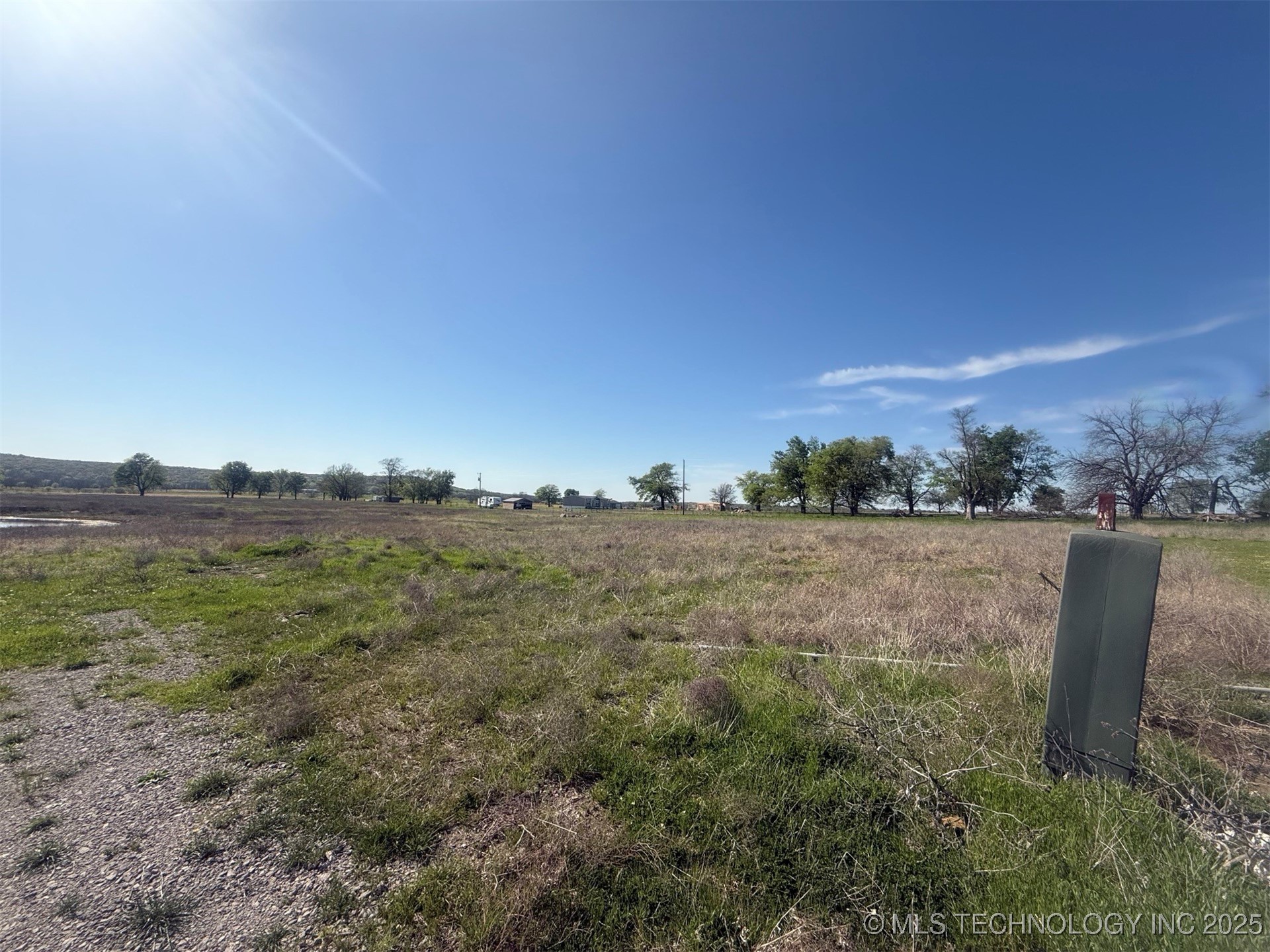 16920 W 828 Road Property Photo 4