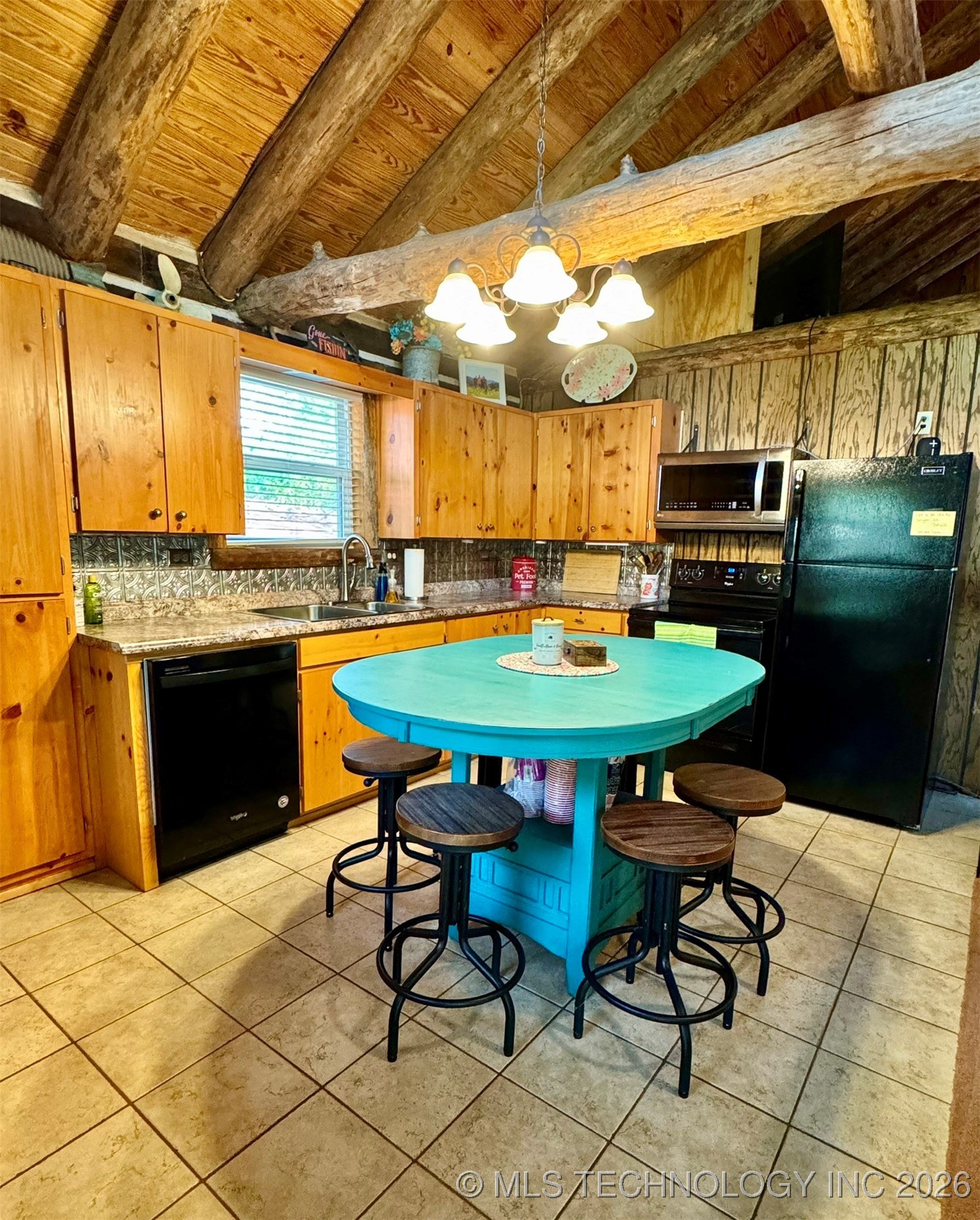 139 N Bk 1800 Road Property Photo 10