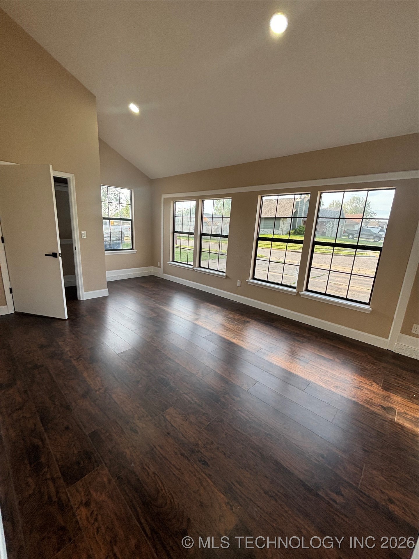 13802 E 19th Place Property Photo 8