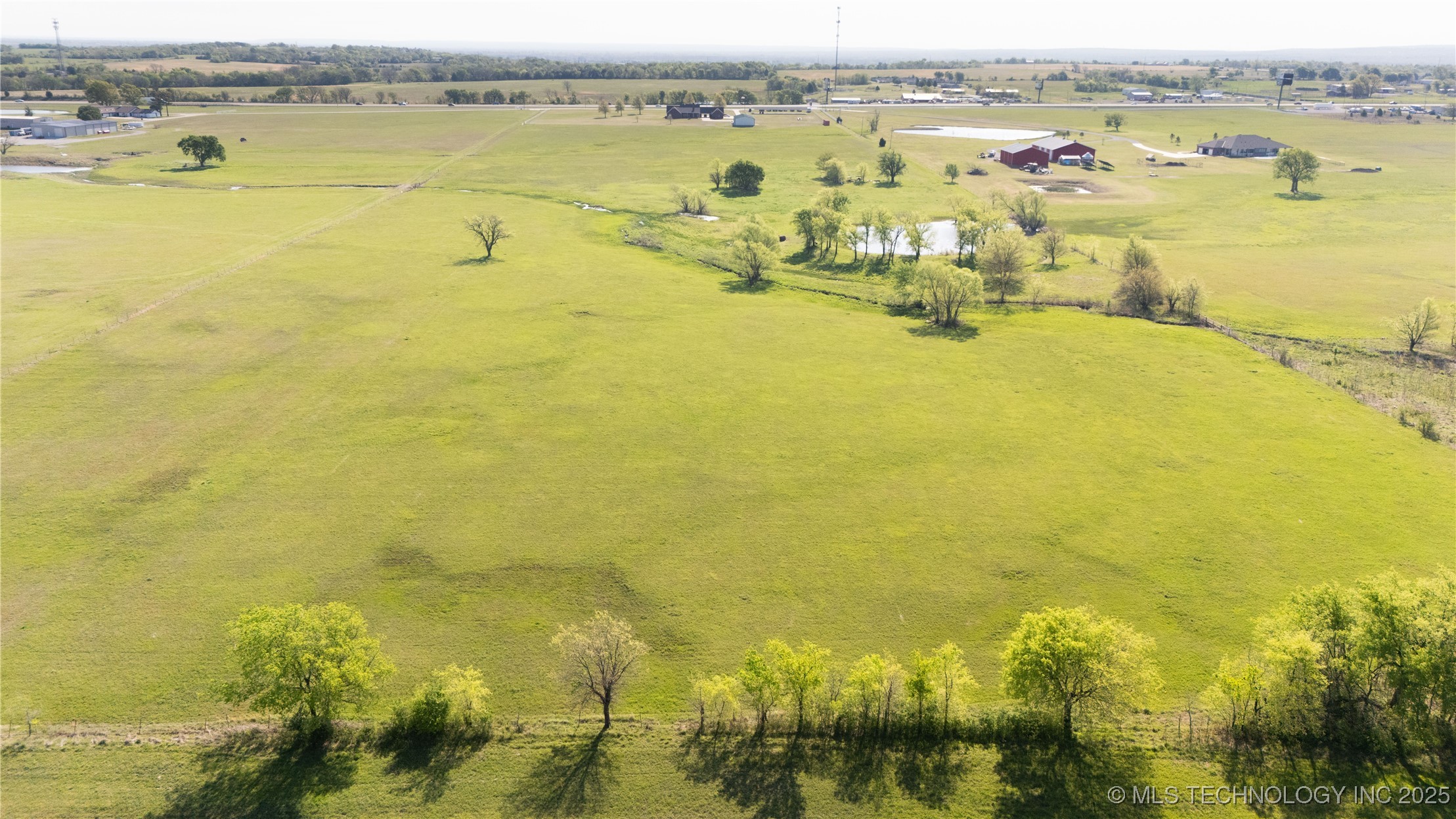 Hwy 75 Property Photo 3
