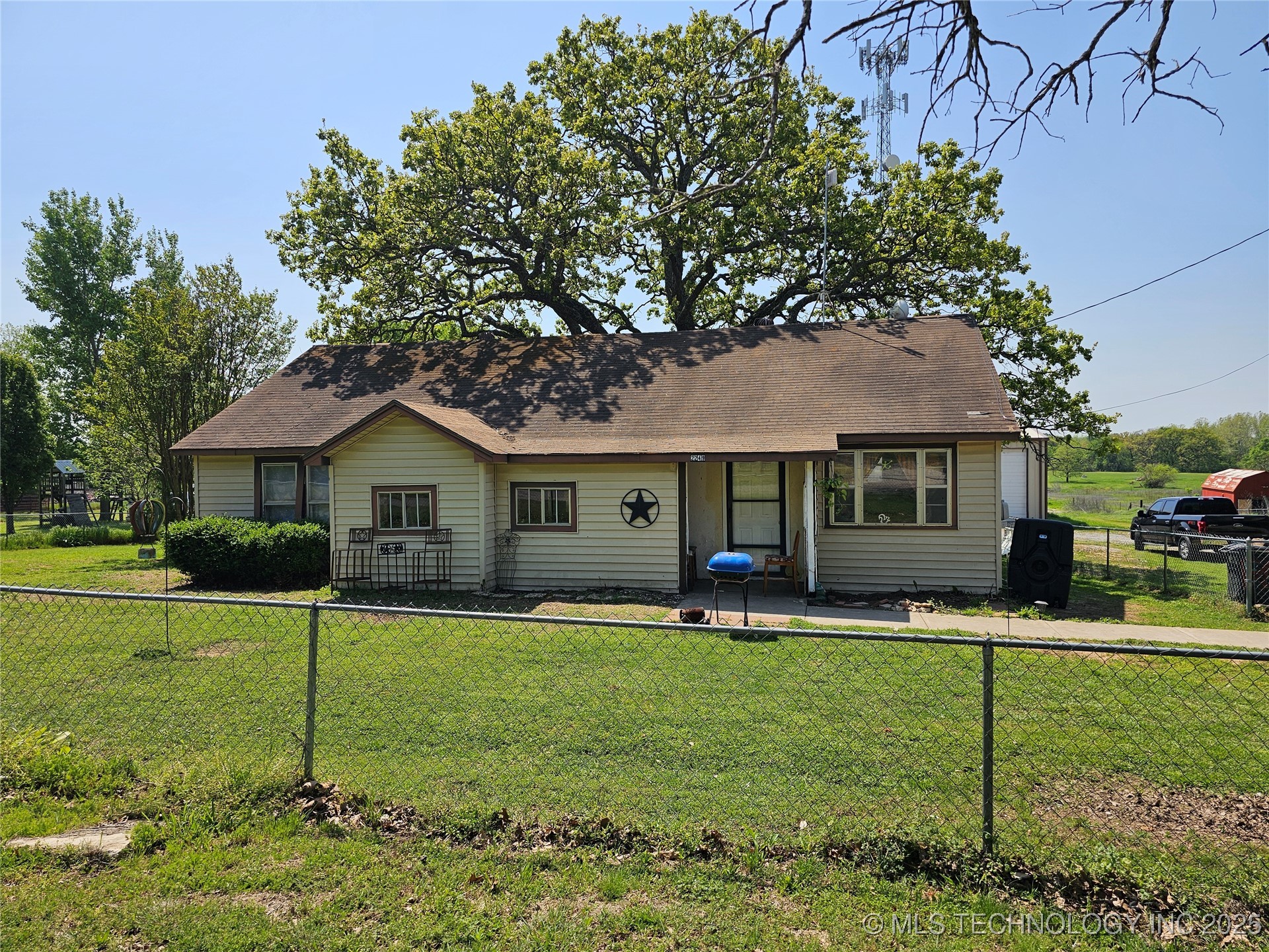 2247 W Mockingbird Property Photo 30