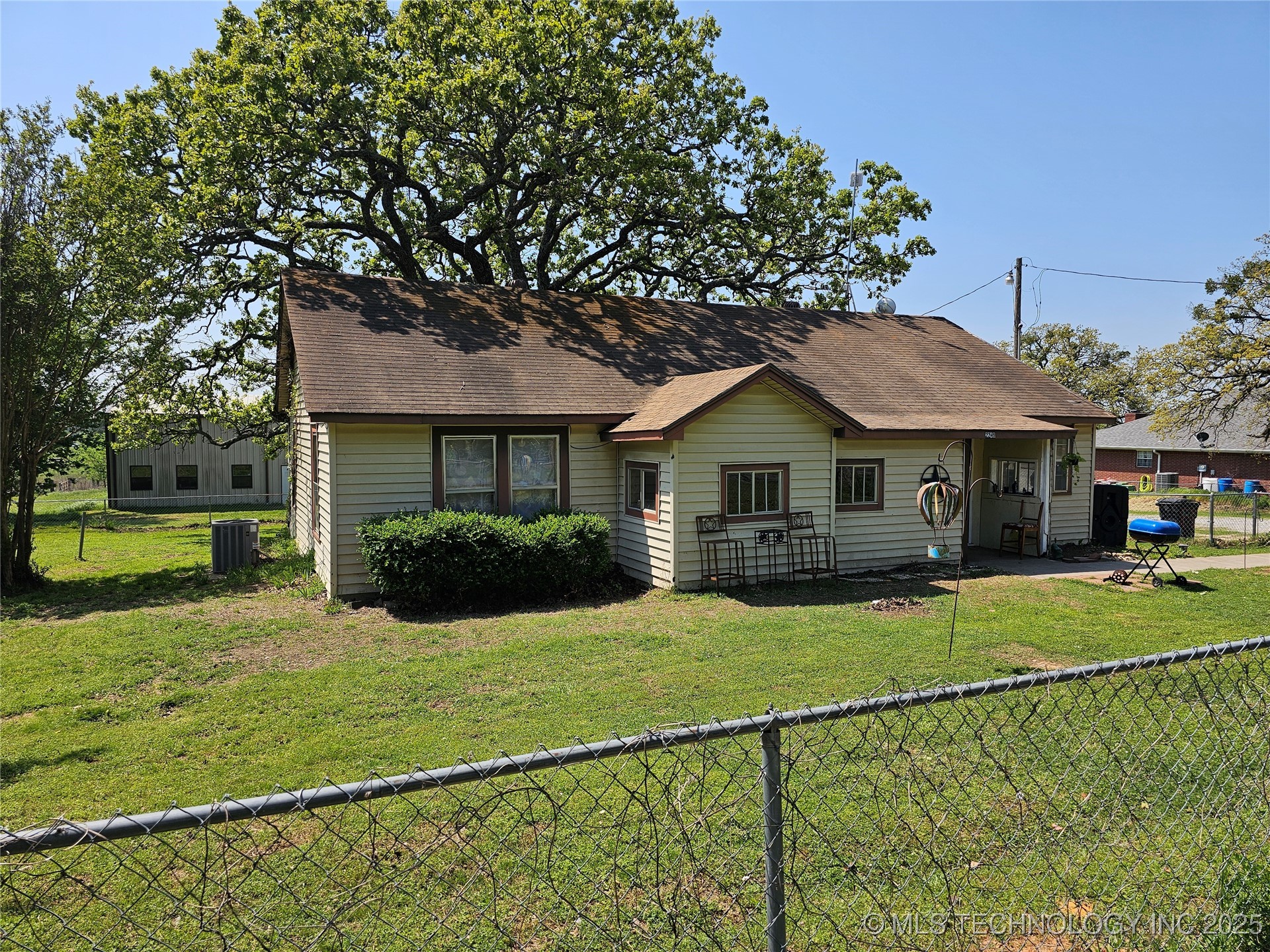 2247 W Mockingbird Property Photo 31