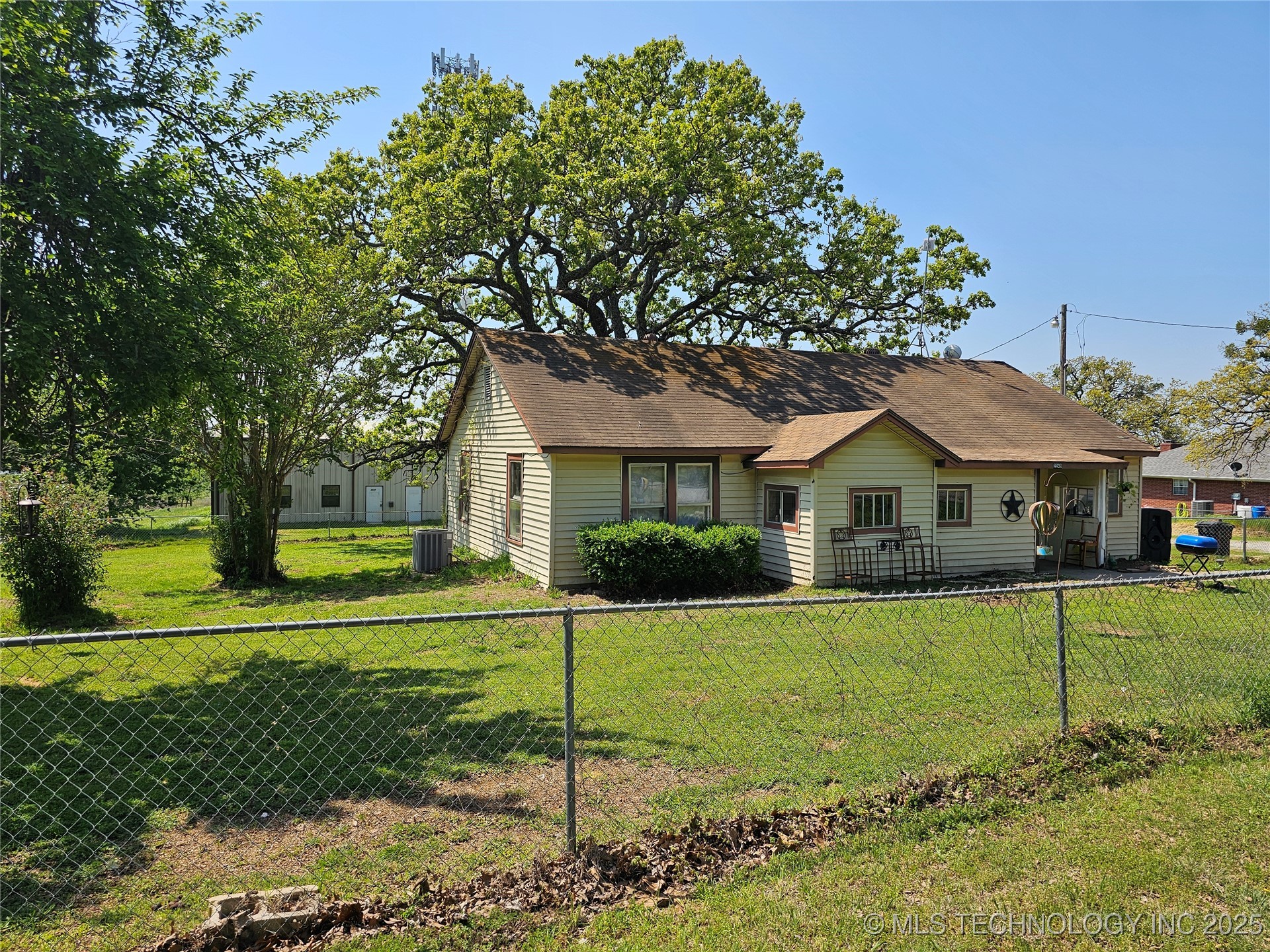 2247 W Mockingbird Property Photo 33