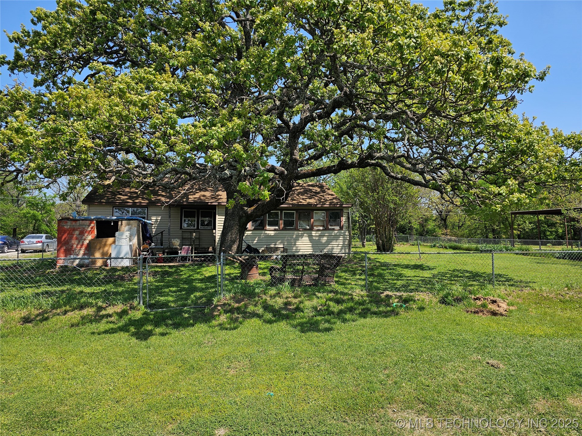 2247 W Mockingbird Property Photo 34