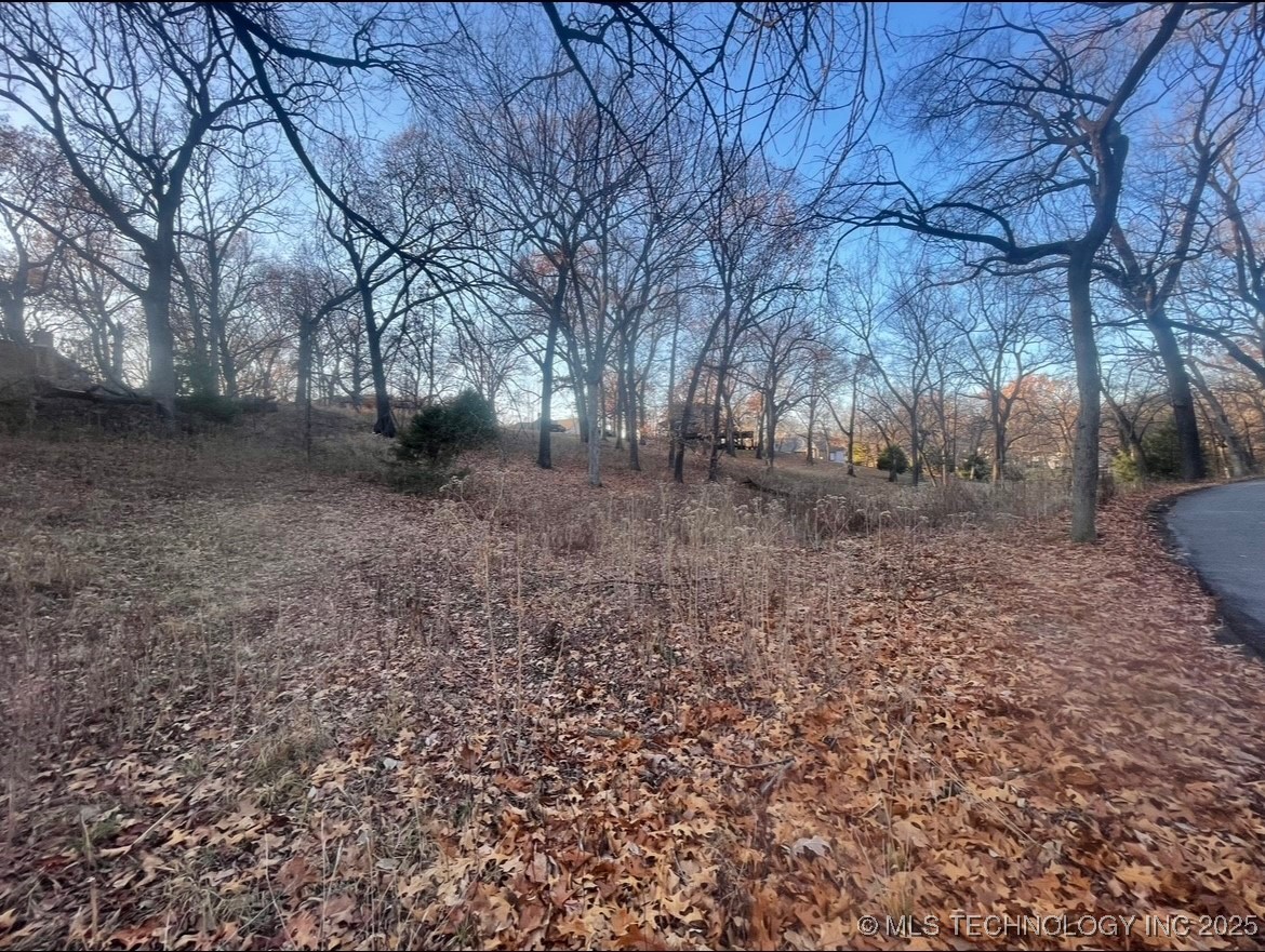 S Coves Drive Property Photo 1