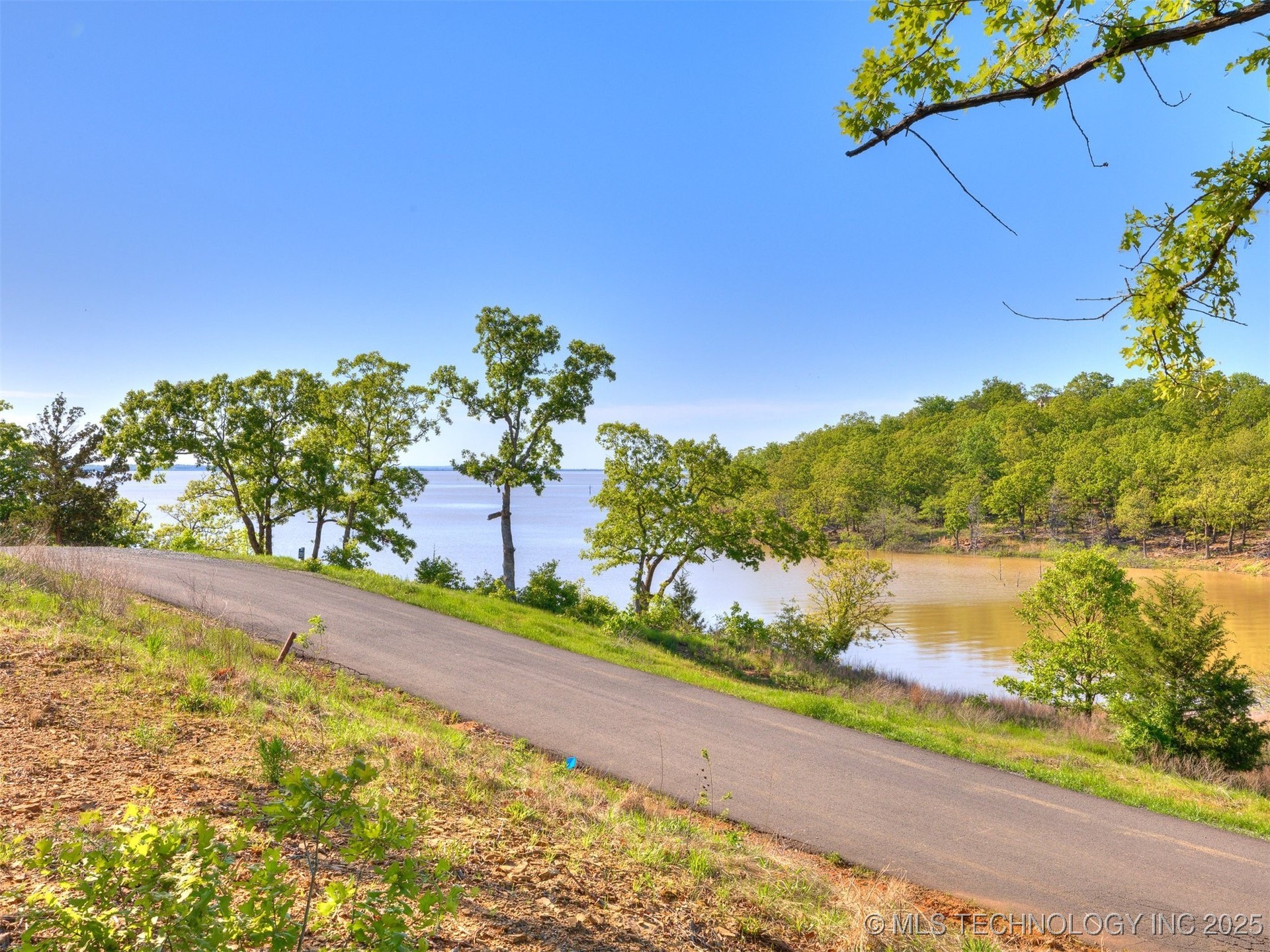 228 Patriot Pointe Property Photo 13