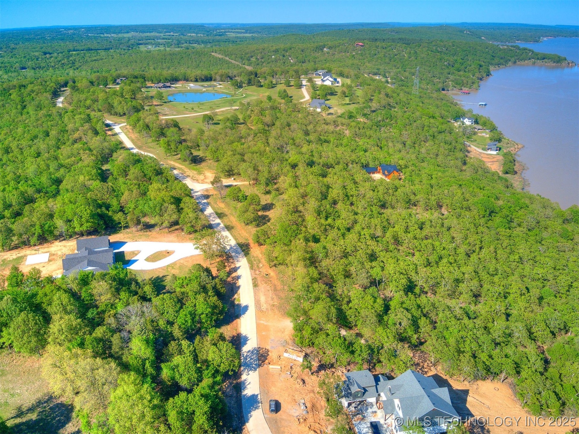 228 Patriot Pointe Property Photo 16