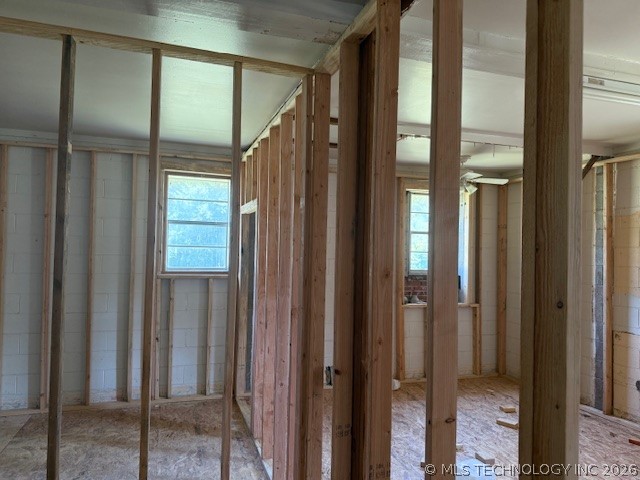806 E Smith Street Property Photo 6