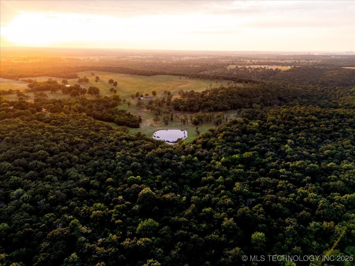 1 E Davis Field Road Property Photo 5