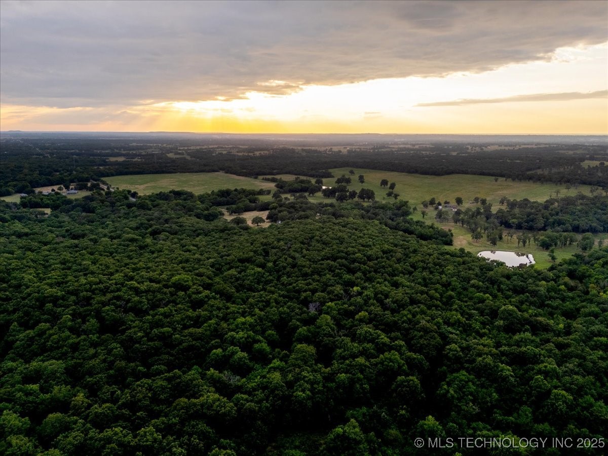 1 E Davis Field Road Property Photo 7