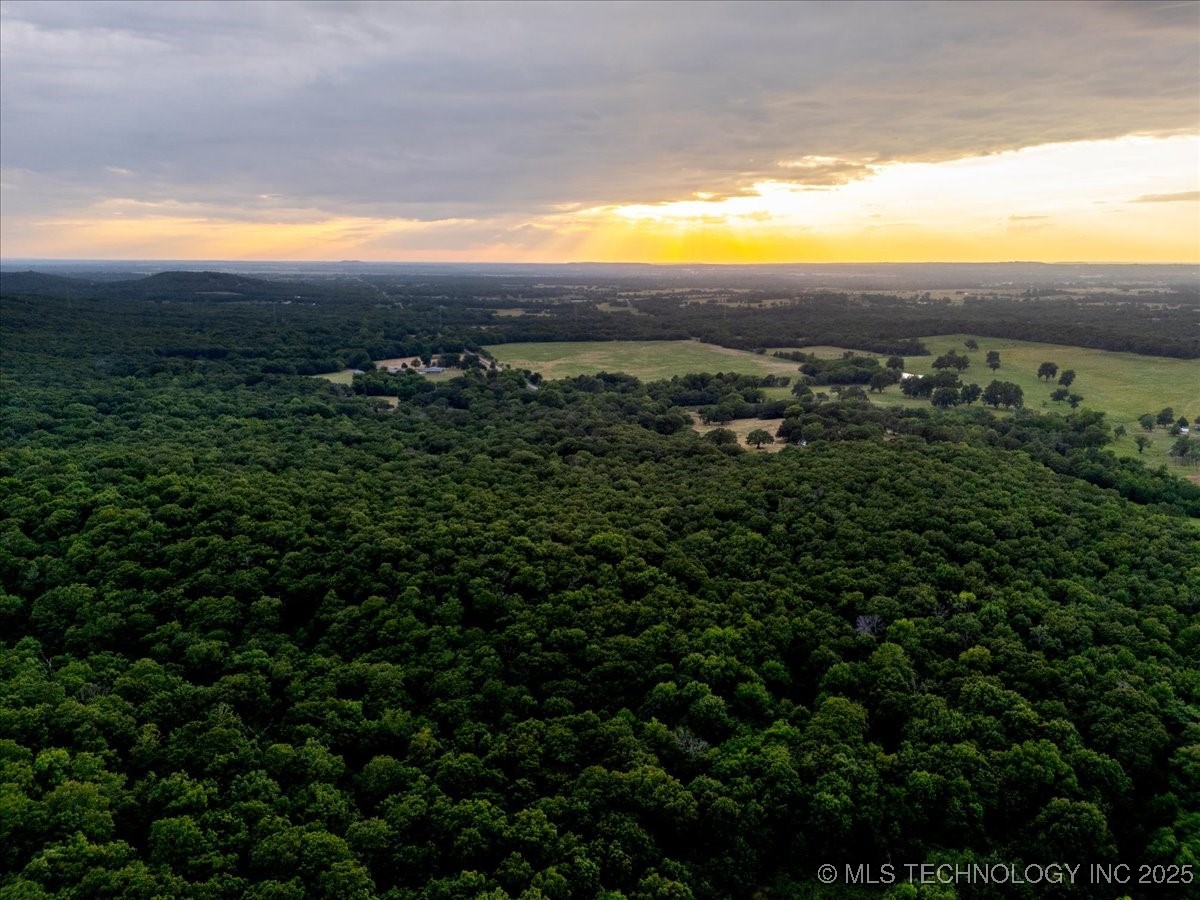 1 E Davis Field Road Property Photo 8