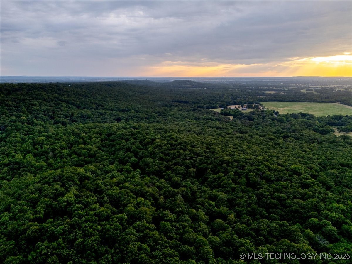 1 E Davis Field Road Property Photo 9