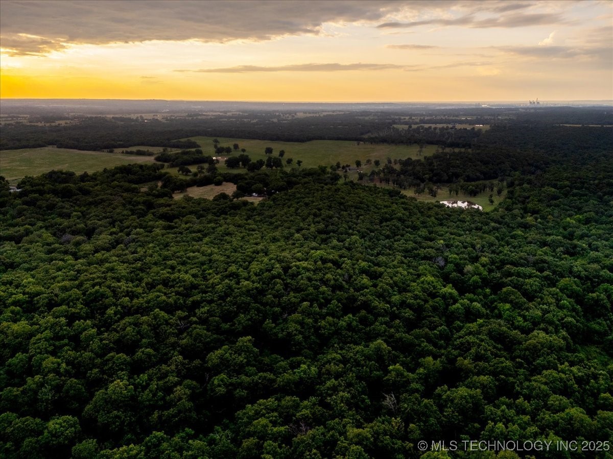 1 E Davis Field Road Property Photo 12