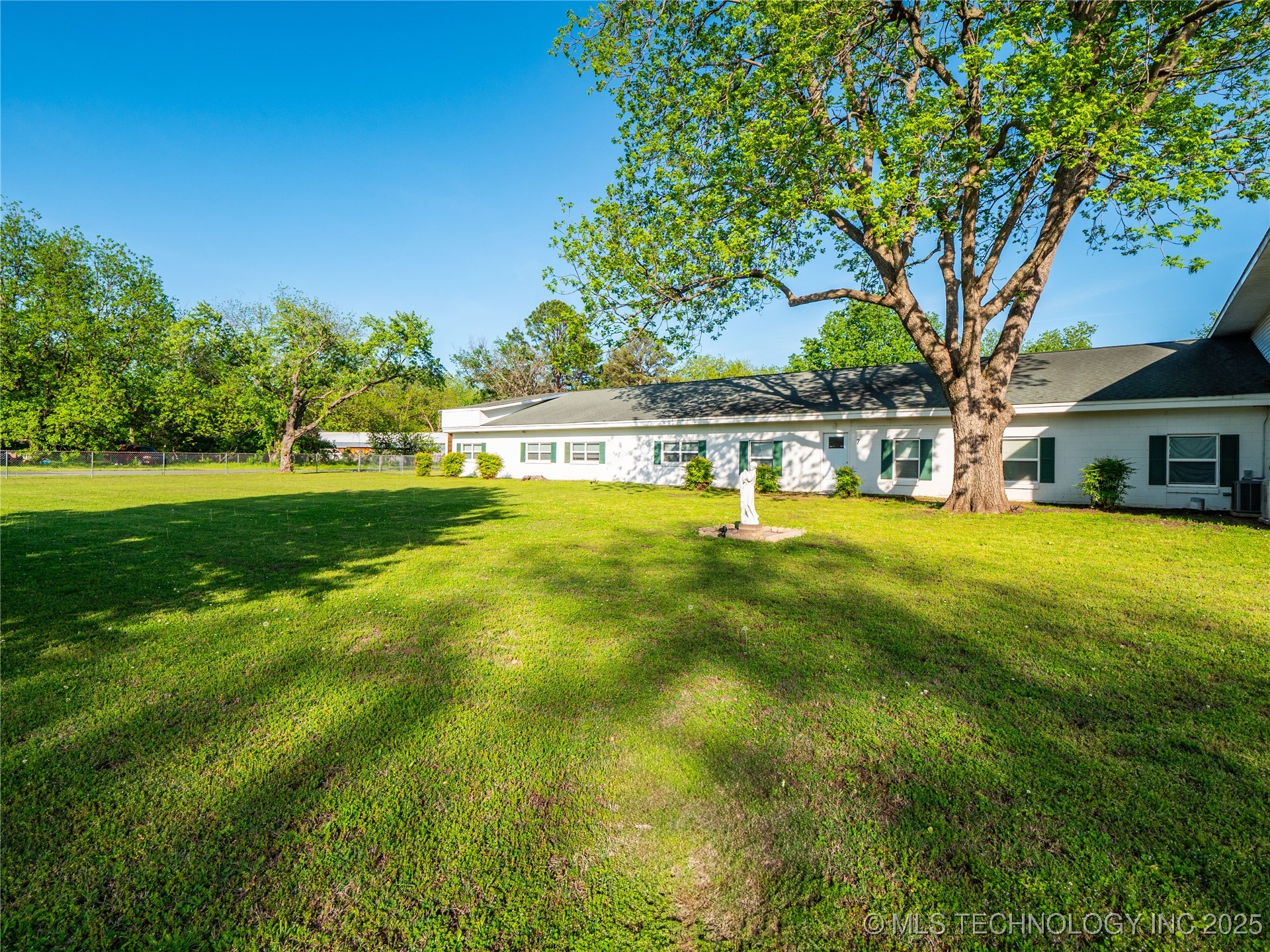 301 S 11th Street Property Photo 8