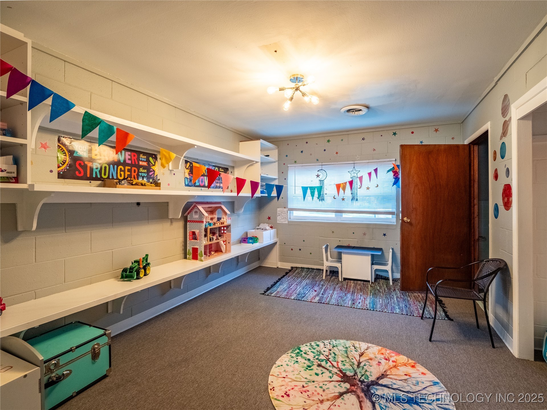 301 S 11th Street Property Photo 32