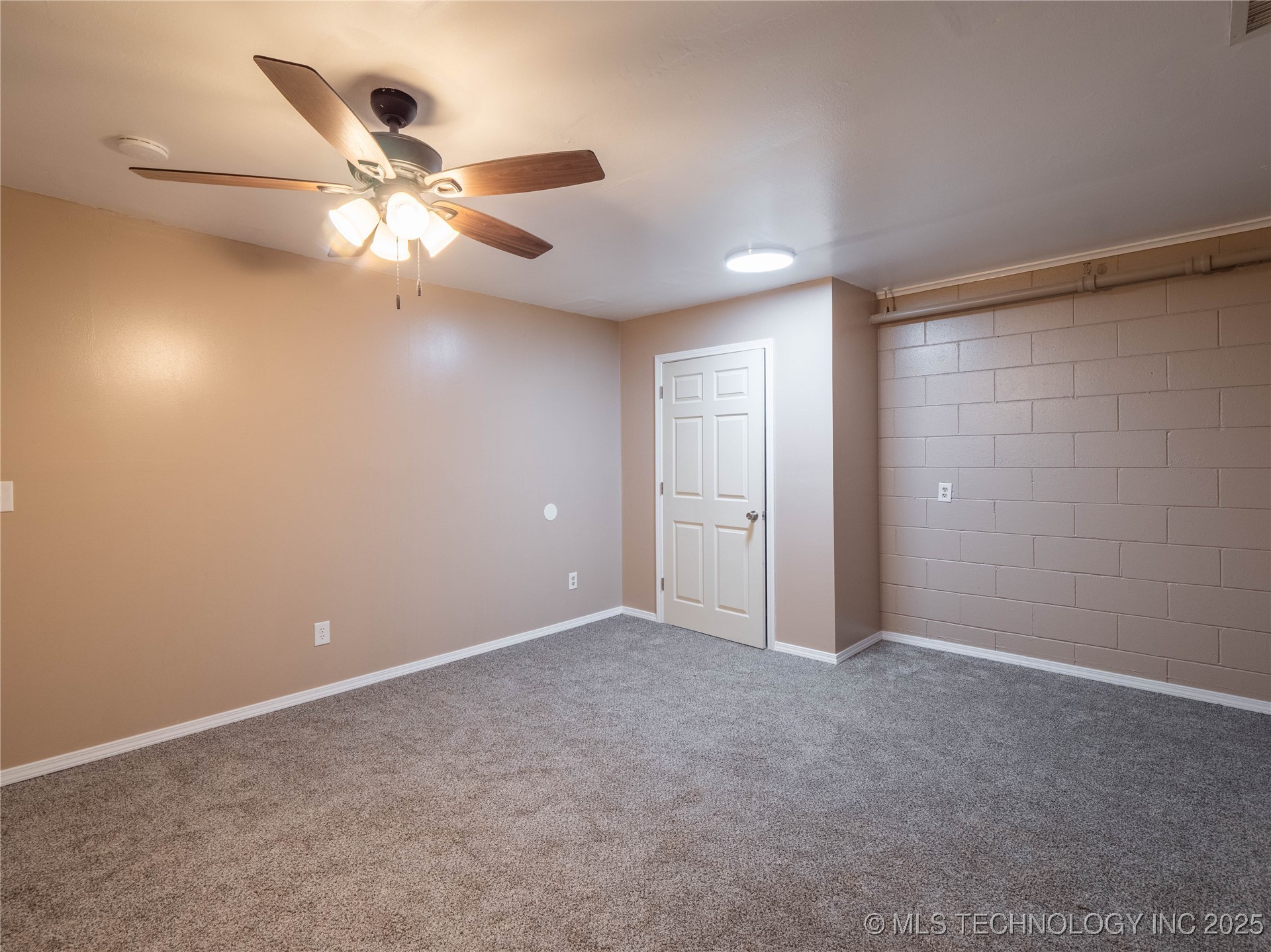 301 S 11th Street Property Photo 64