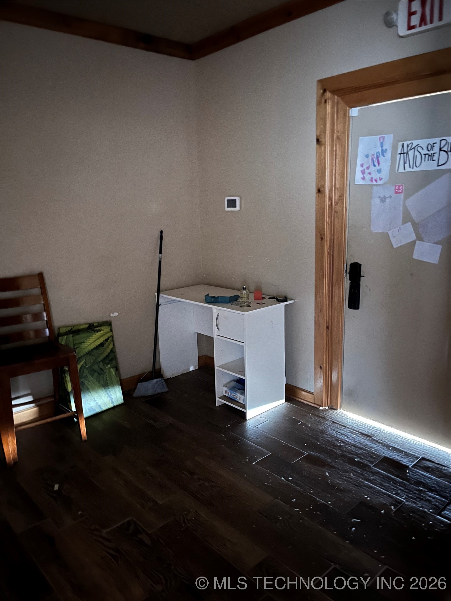 103 W Elm Property Photo 5