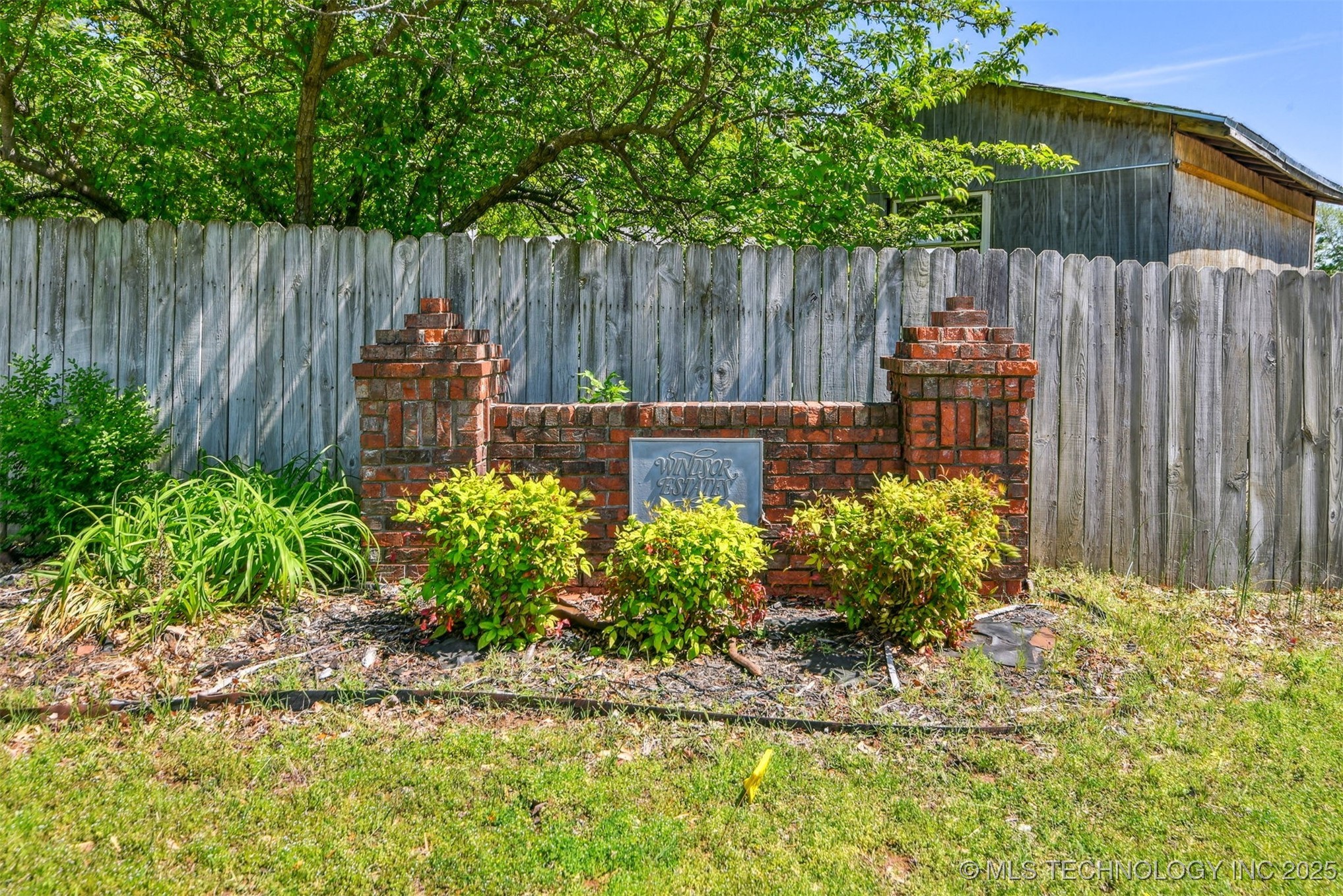 4900 S Juniper Avenue E Property Photo 4