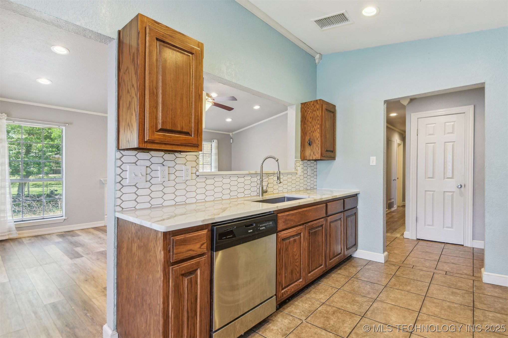 4900 S Juniper Avenue E Property Photo 17