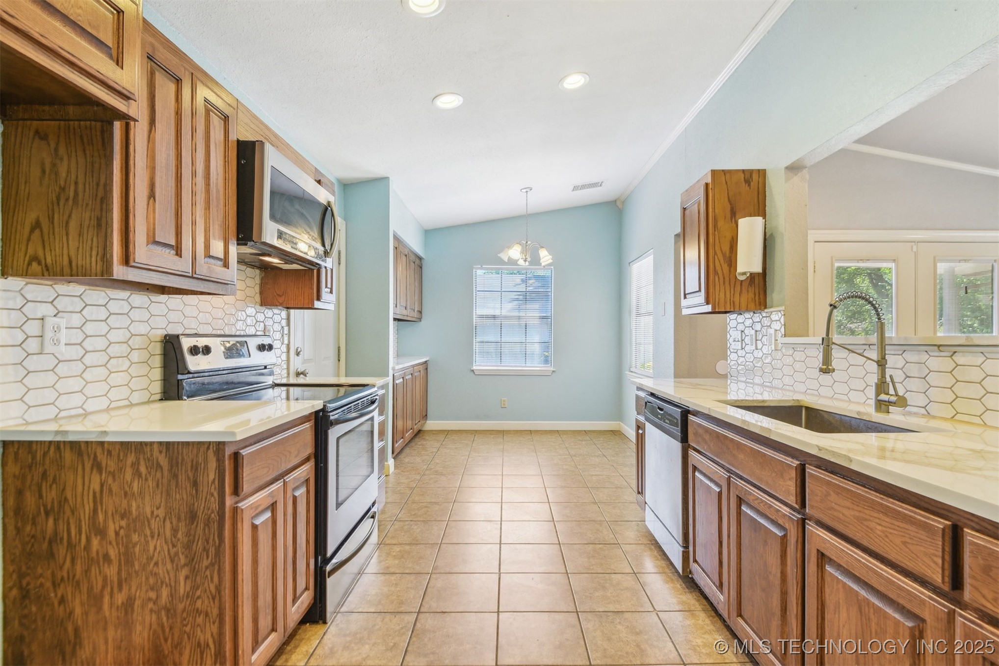 4900 S Juniper Avenue E Property Photo 19