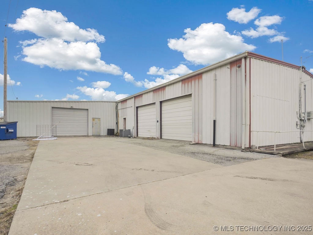 894 S Mississippi Property Photo 3