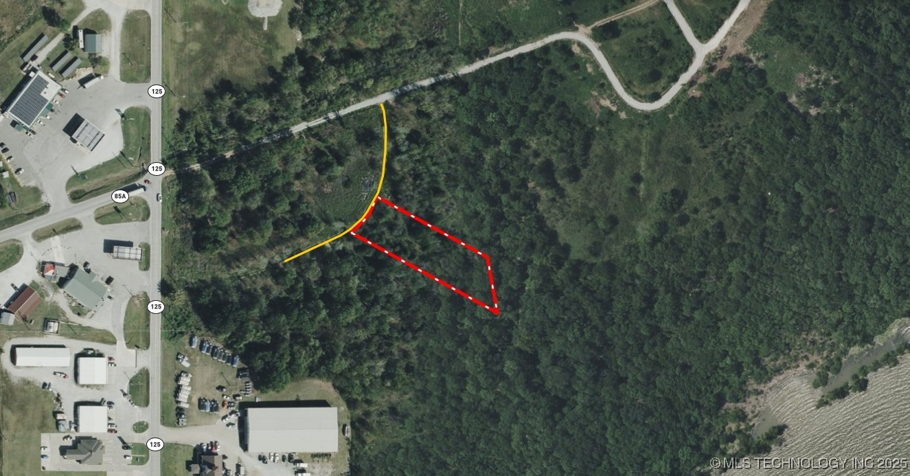 38 Hwy 125 Property Photo 3