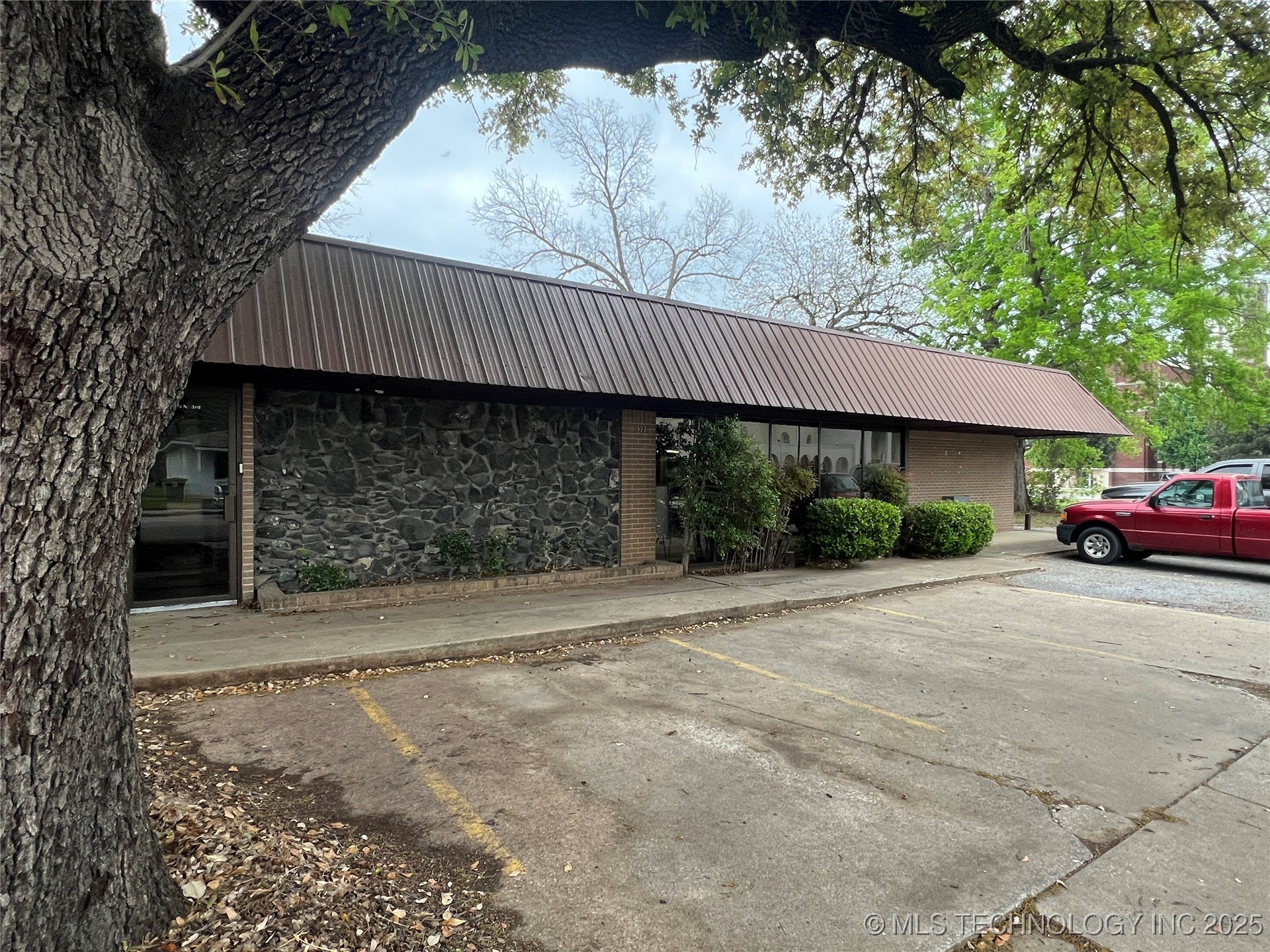 322 3rd Property Photo 1