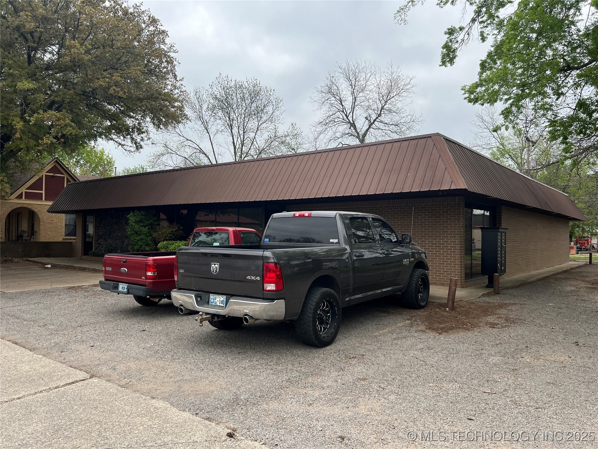 322 3rd Property Photo 3