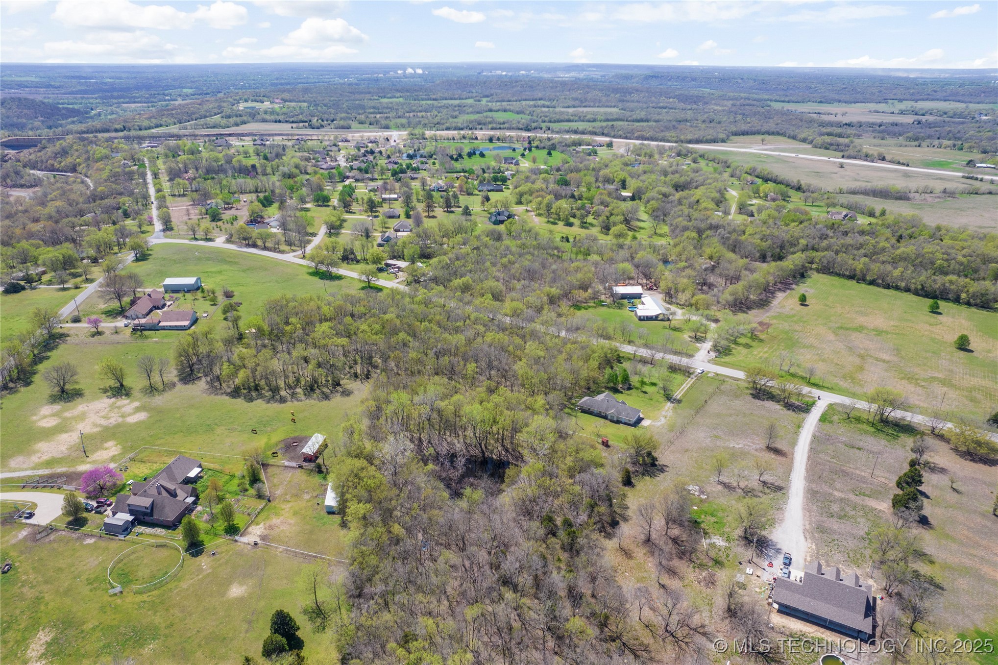 6025 E Hwy 20 Property Photo 11