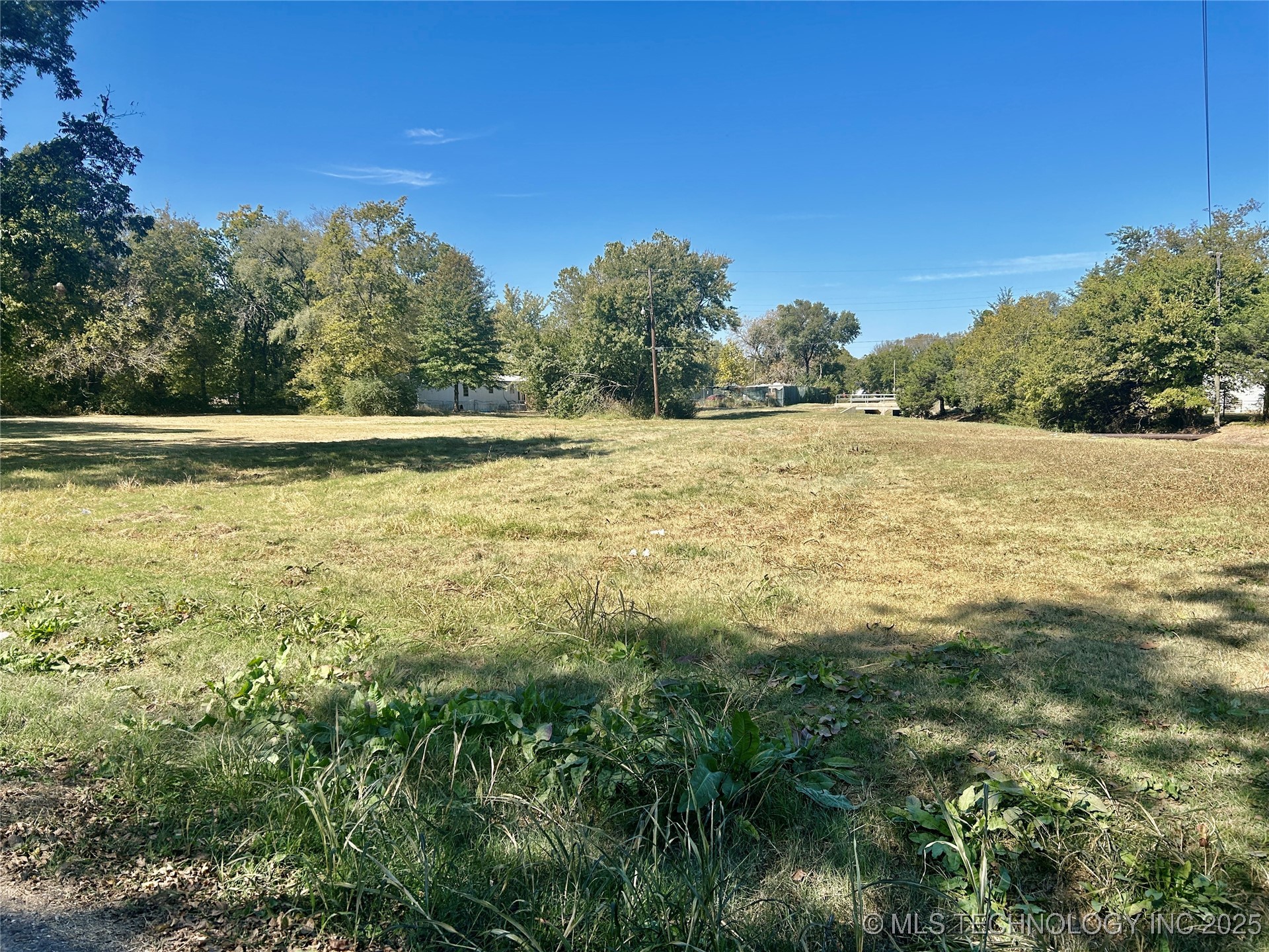 E Ash Street Property Photo 9