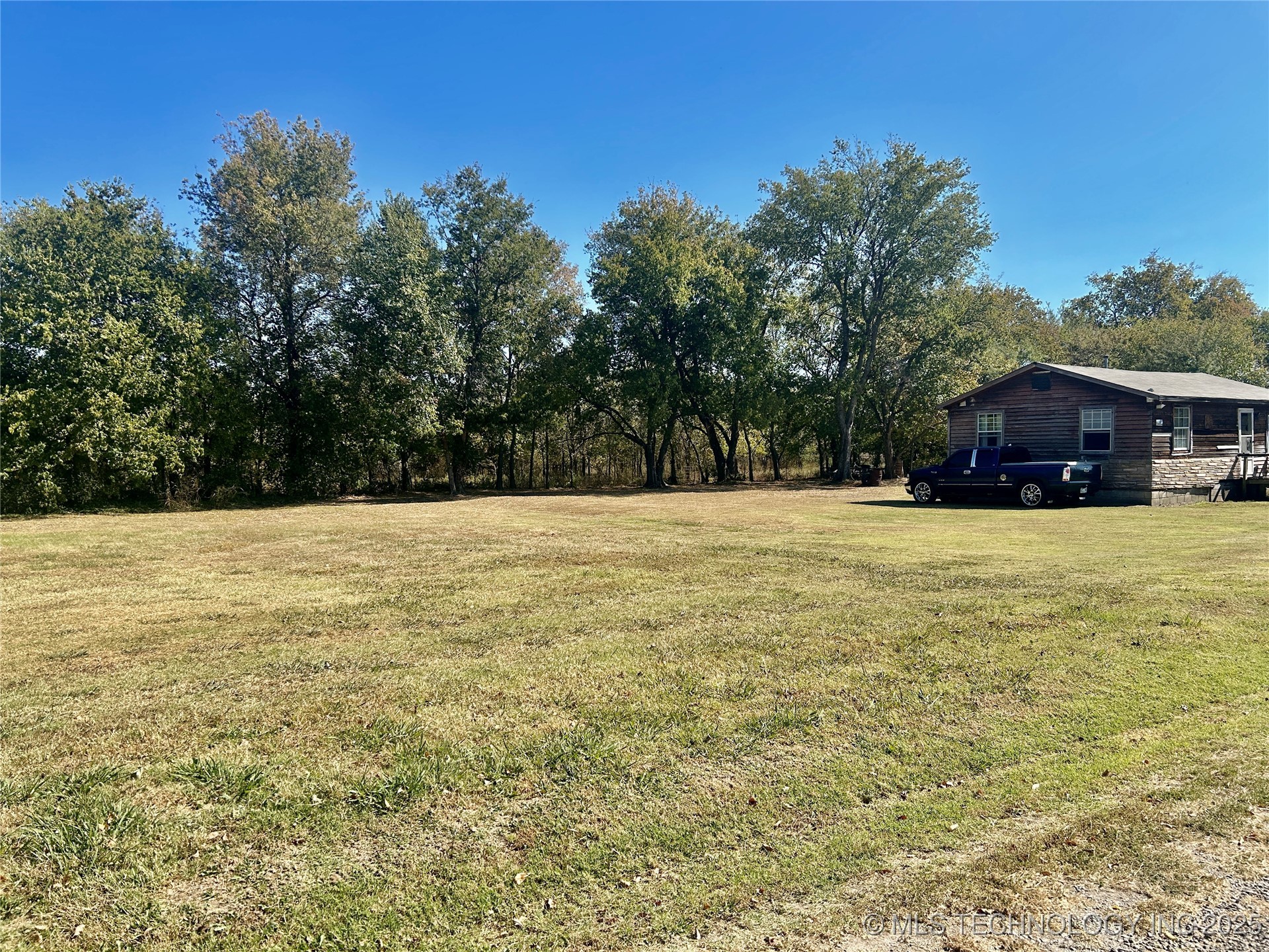 S Osage Avenue Property Photo 9