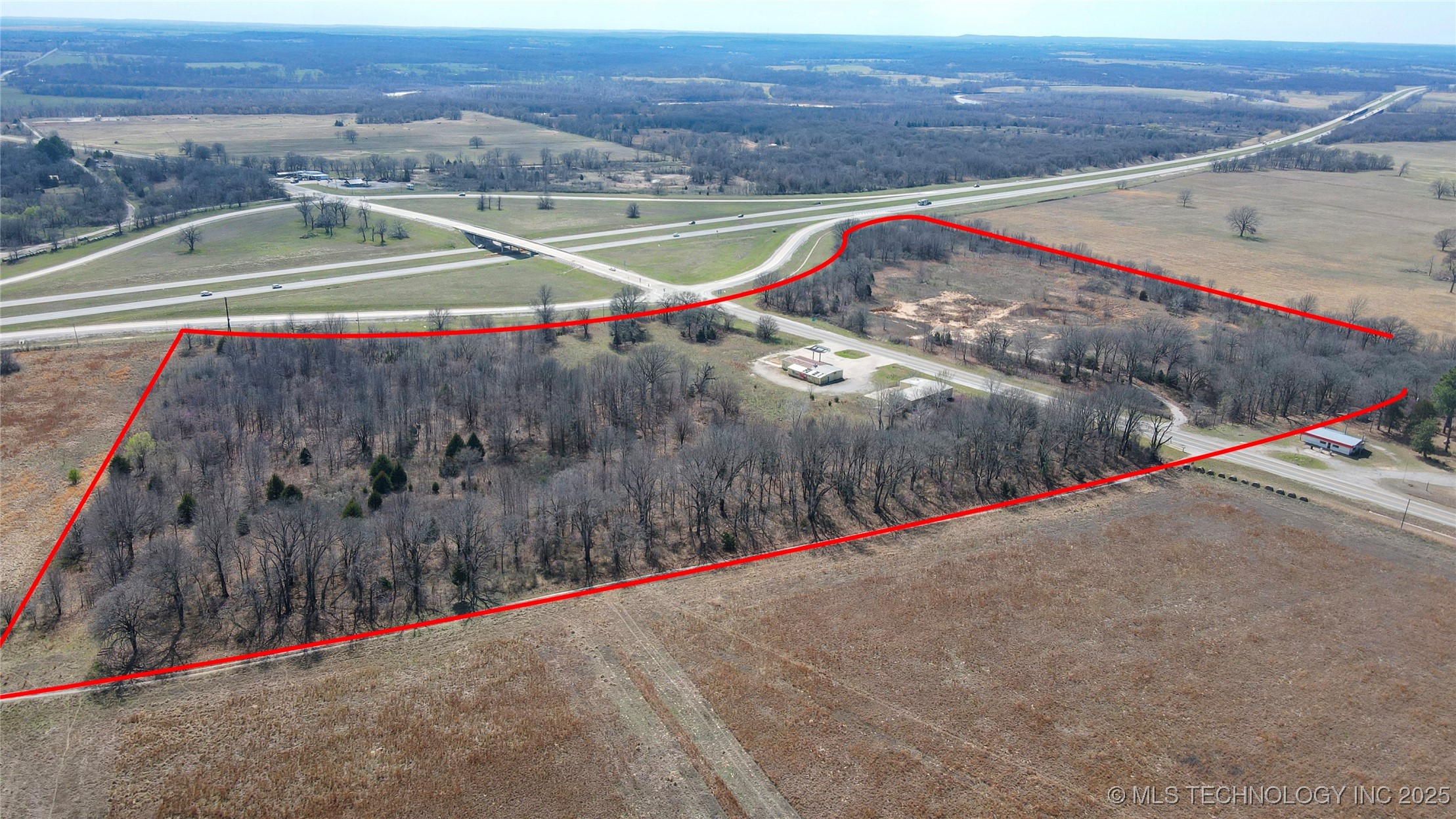 115156 Highway 48 Property Photo 5