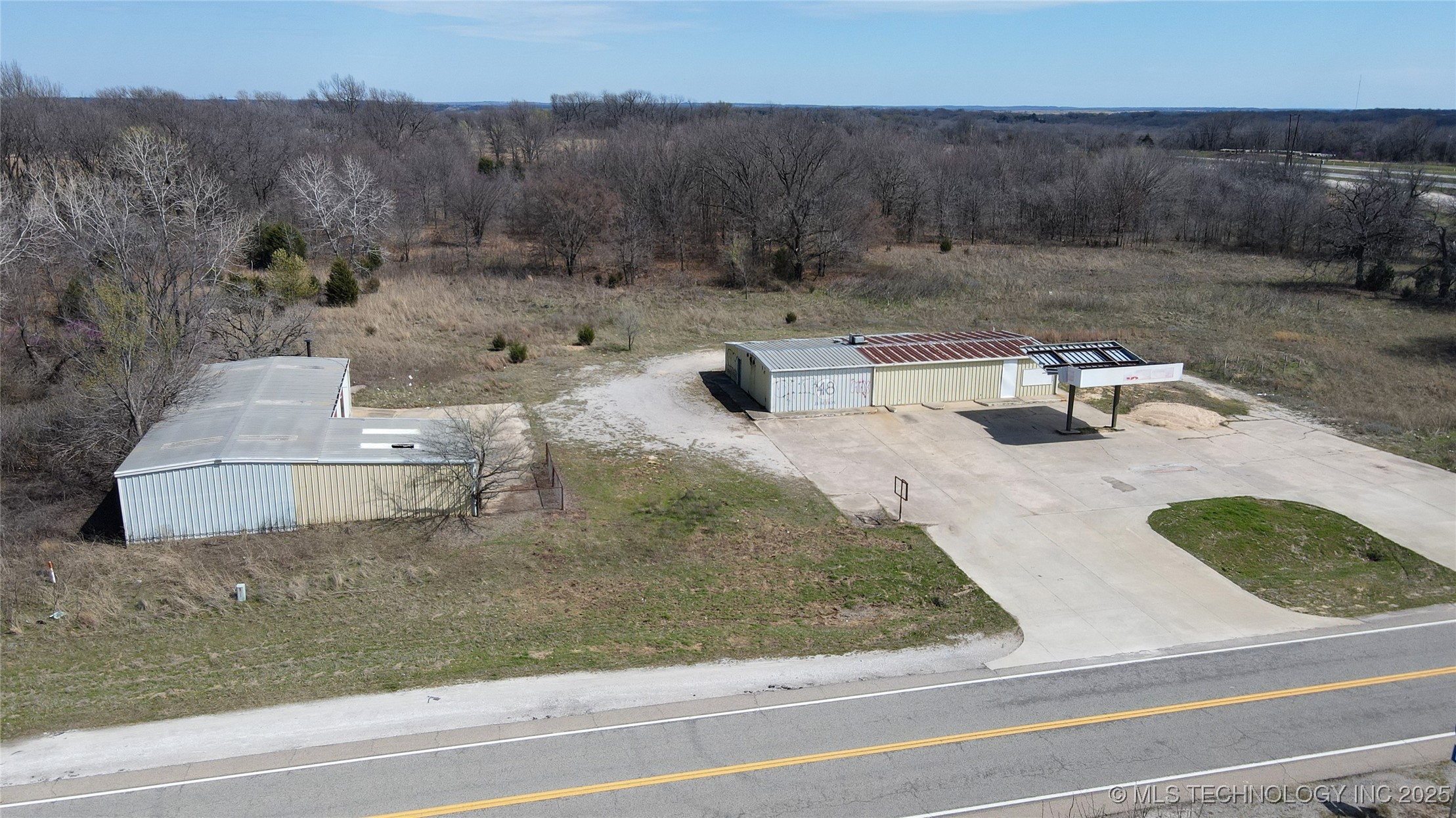 115156 Highway 48 Property Photo 12