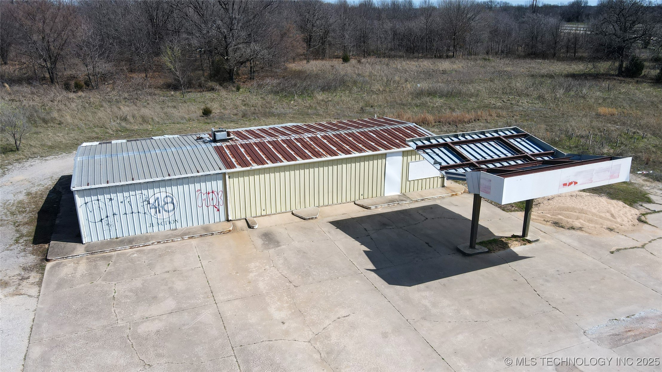 115156 Highway 48 Property Photo 13