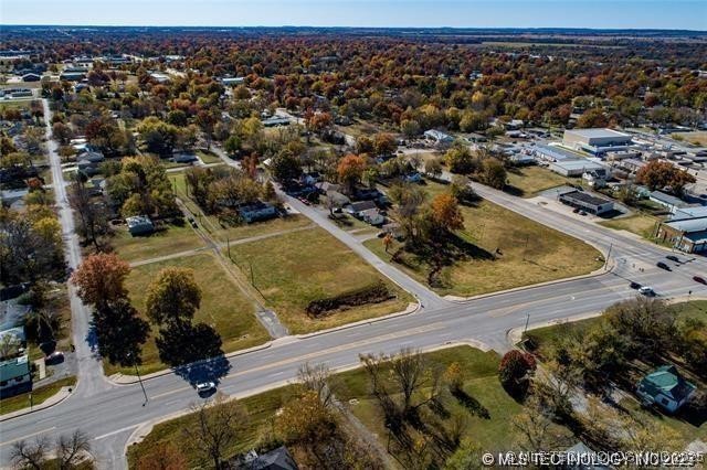 Hwy 20 Property Photo 5