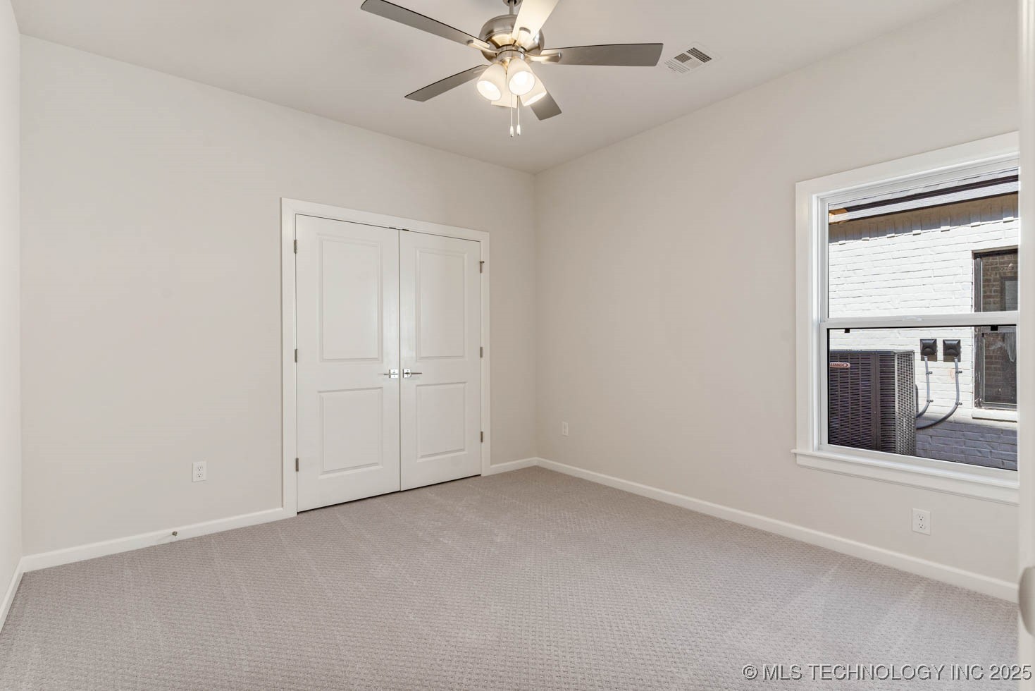 12662 S Irvington Avenue Property Photo 3