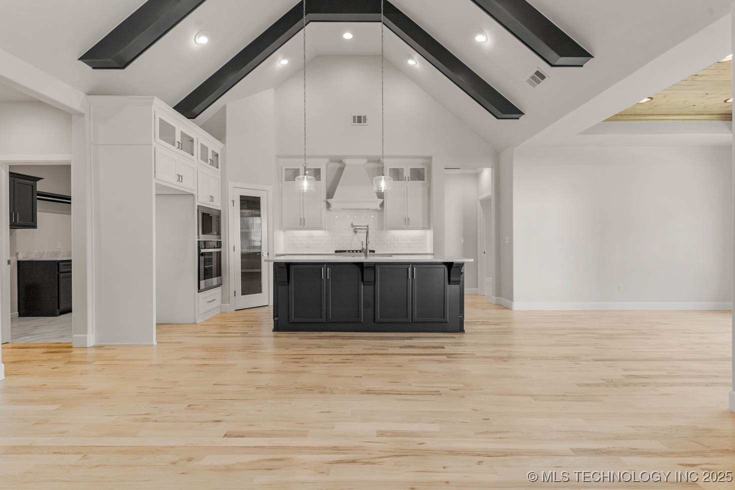 12662 S Irvington Avenue Property Photo 13