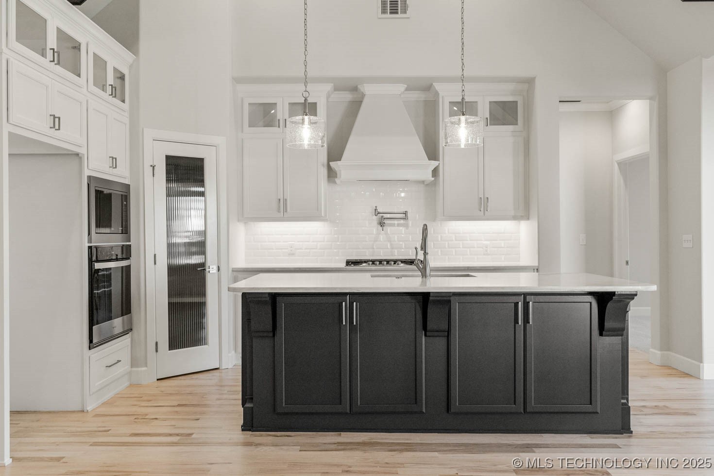 12662 S Irvington Avenue Property Photo 17