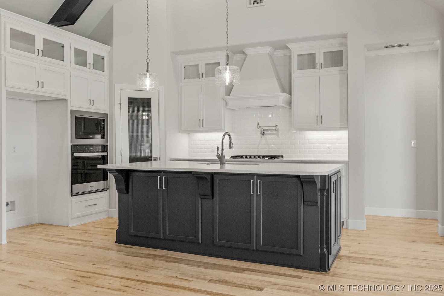 12662 S Irvington Avenue Property Photo 18