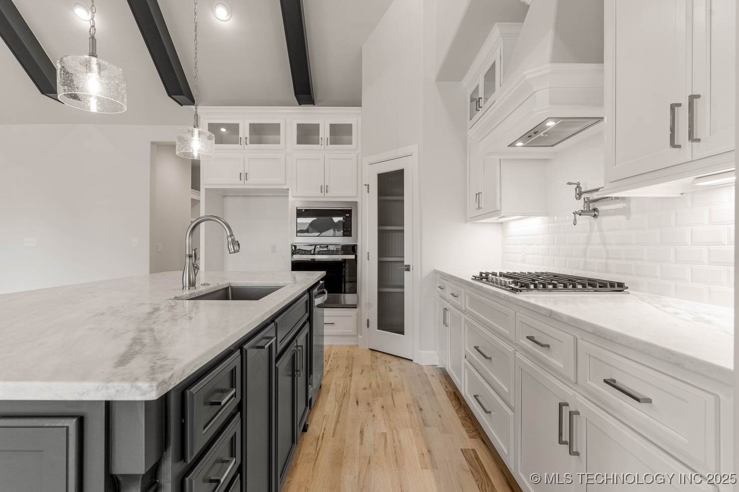 12662 S Irvington Avenue Property Photo 19