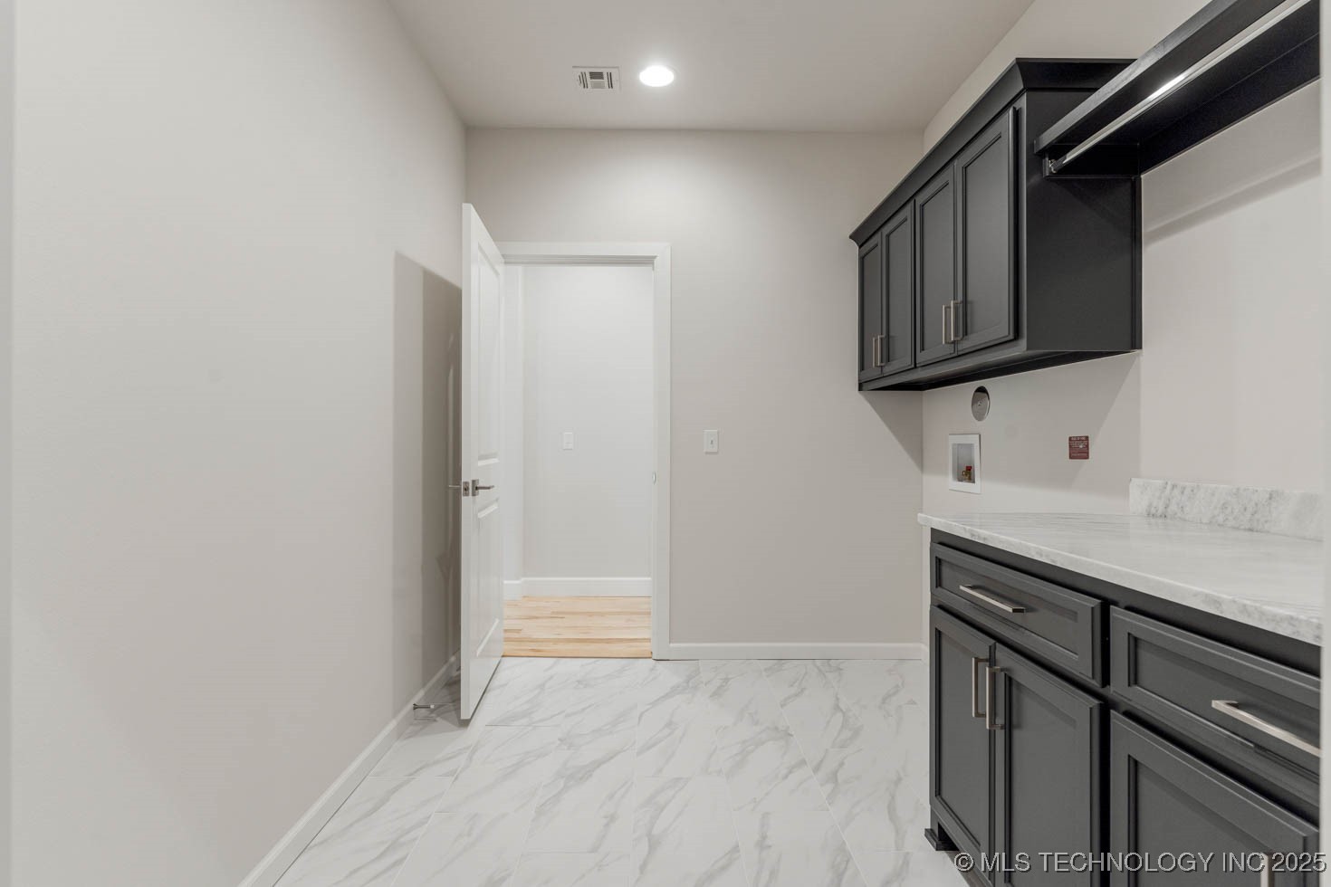 12662 S Irvington Avenue Property Photo 37