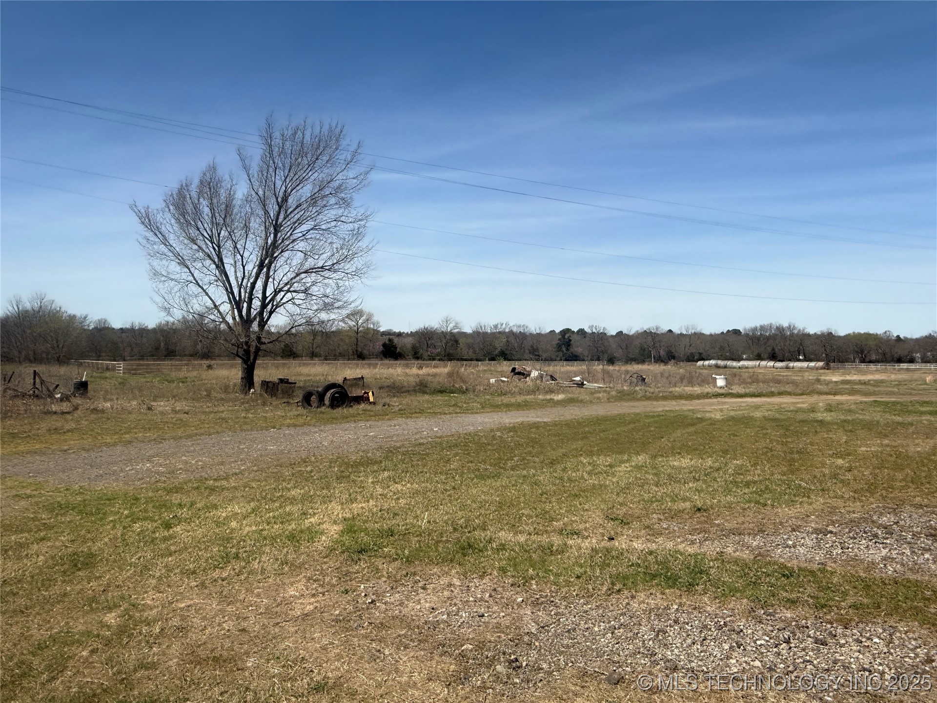 209 128 Highway E Property Photo 3