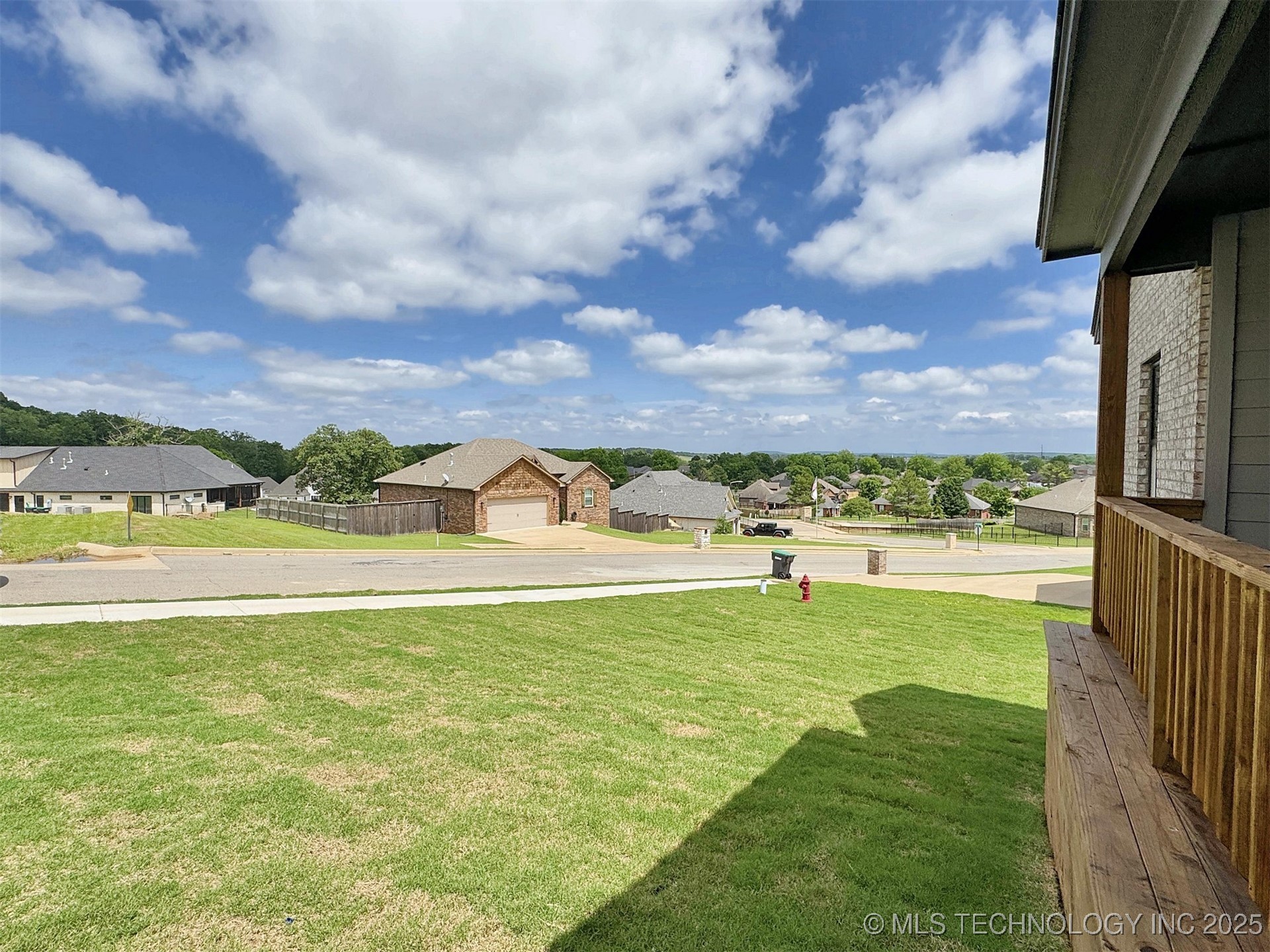 574 Woodlands Drive Property Photo 7