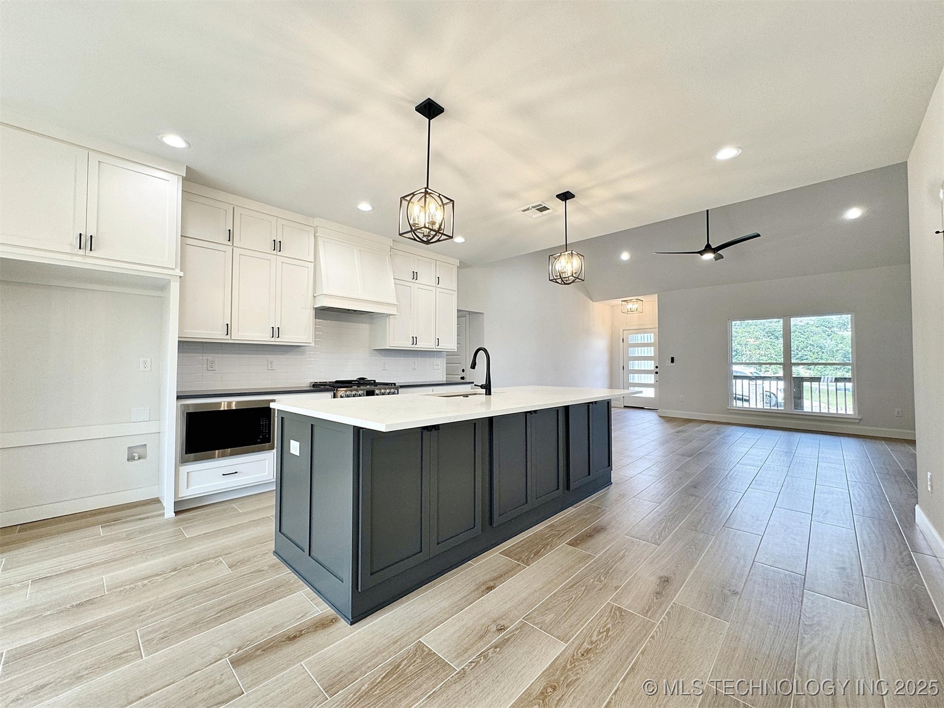 574 Woodlands Drive Property Photo 17